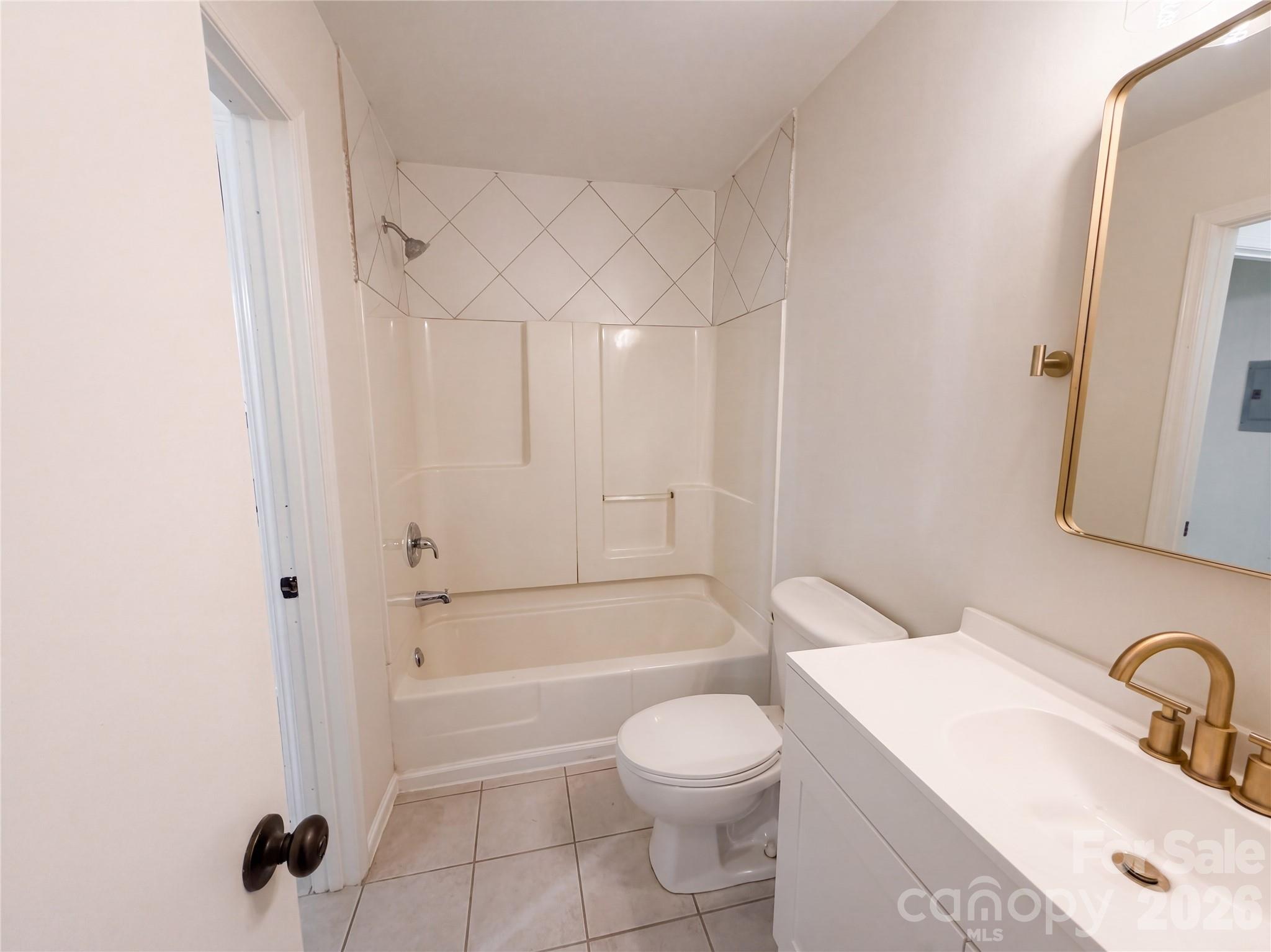 4043 Windward Drive Property Photo 7