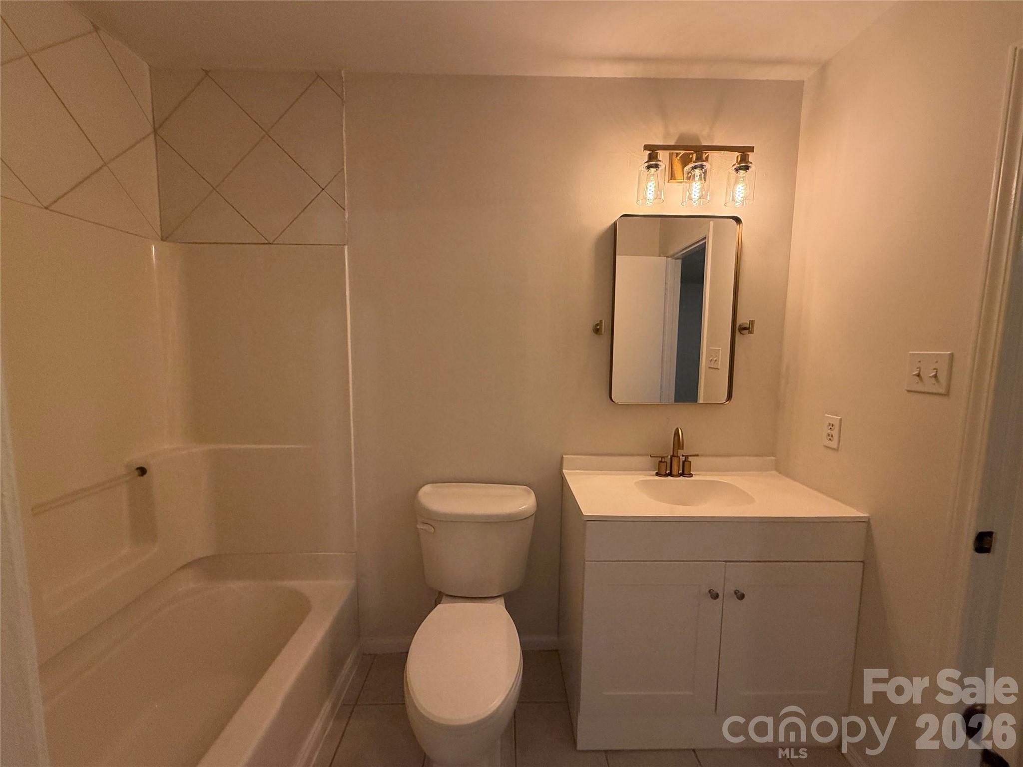4043 Windward Drive Property Photo 9