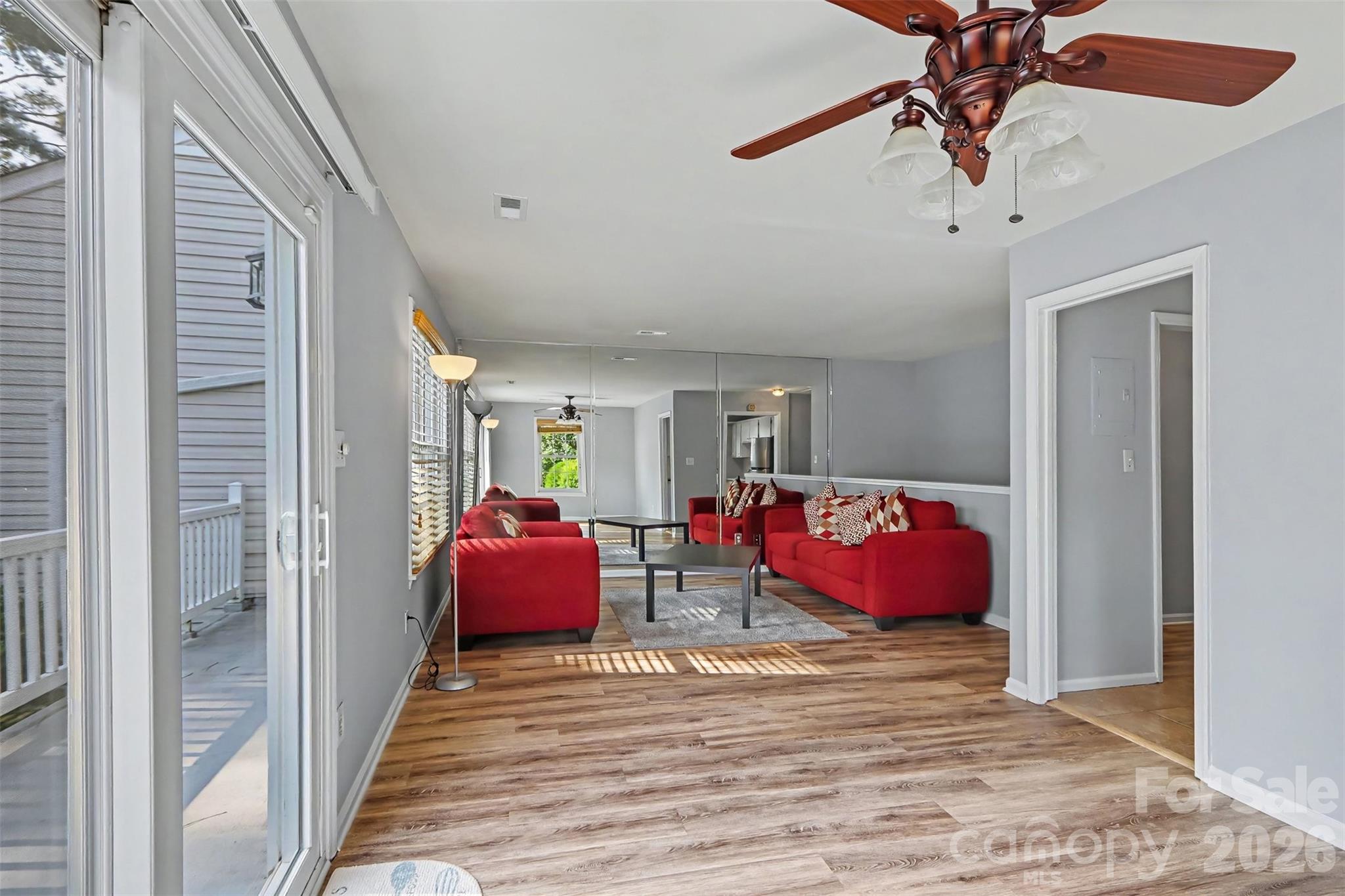 8521 Castle Pine Court Property Photo 2