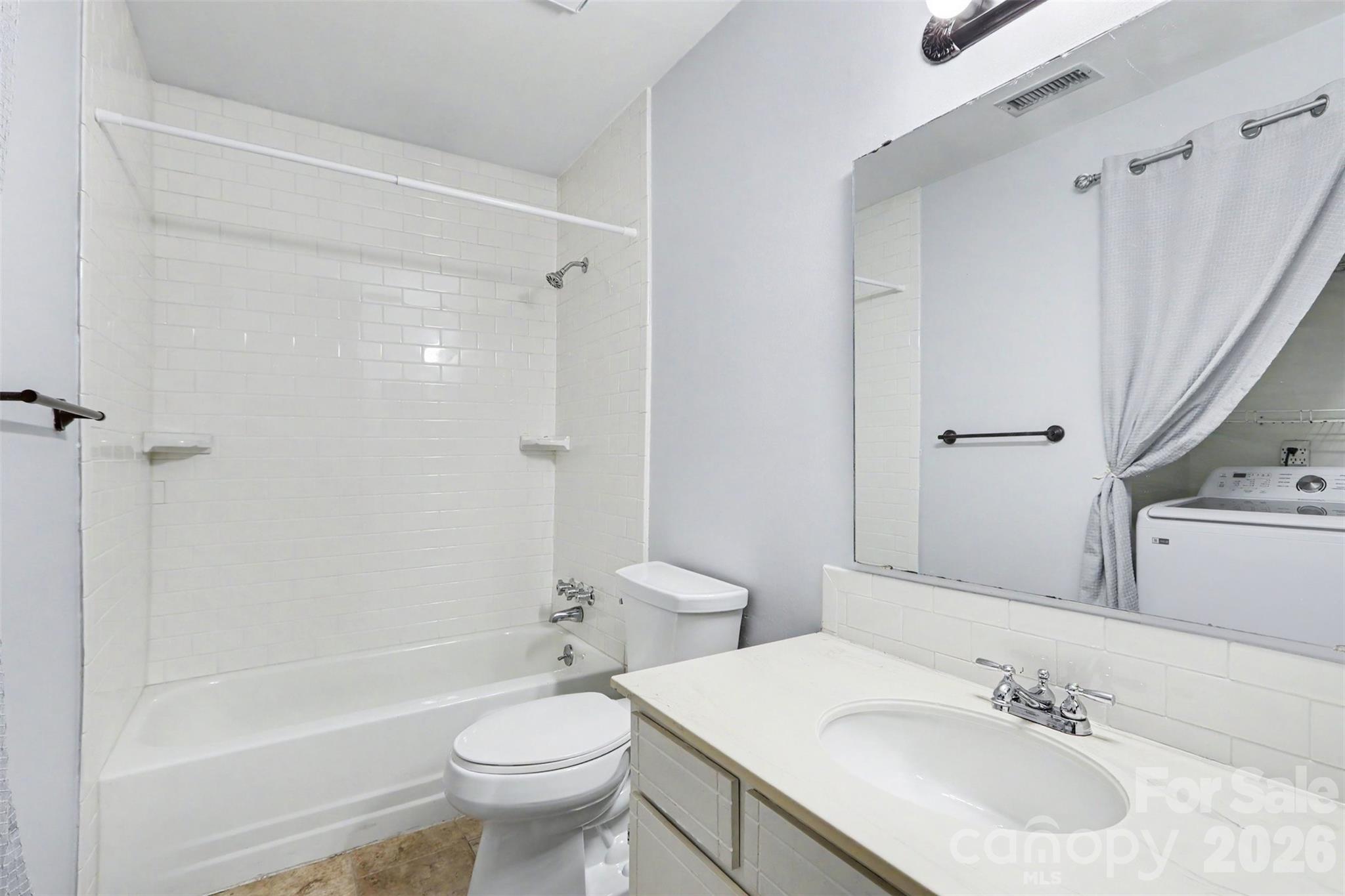 8521 Castle Pine Court Property Photo 17