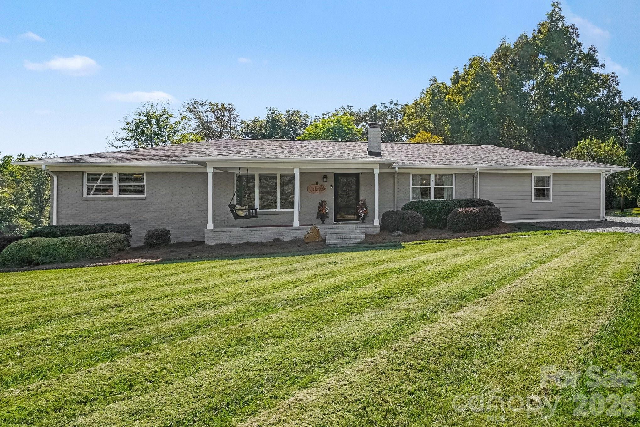 540 Harvell Drive Property Photo 2
