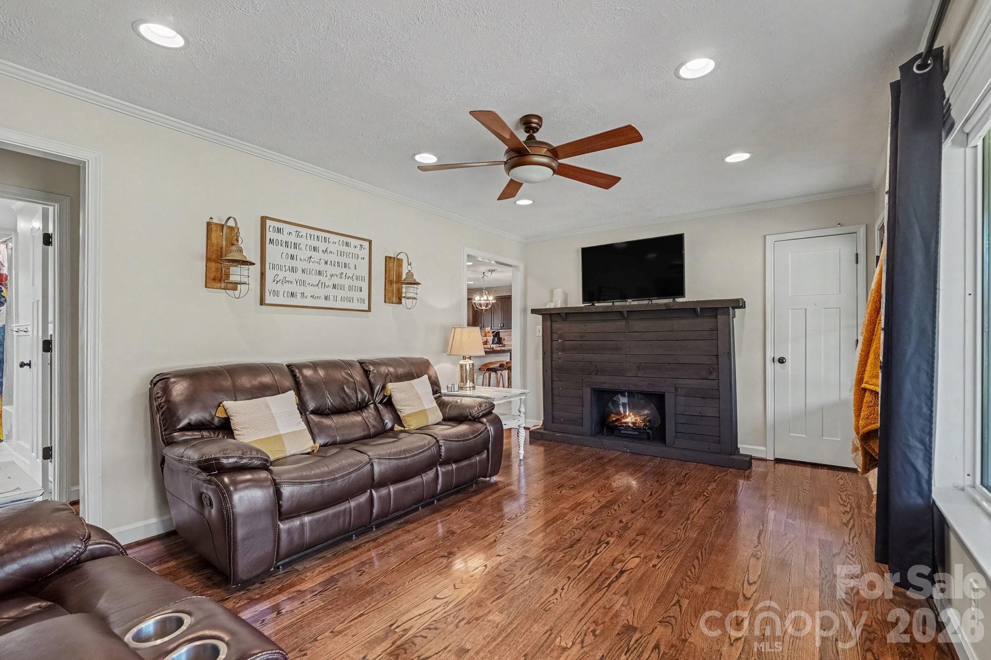 540 Harvell Drive Property Photo 7