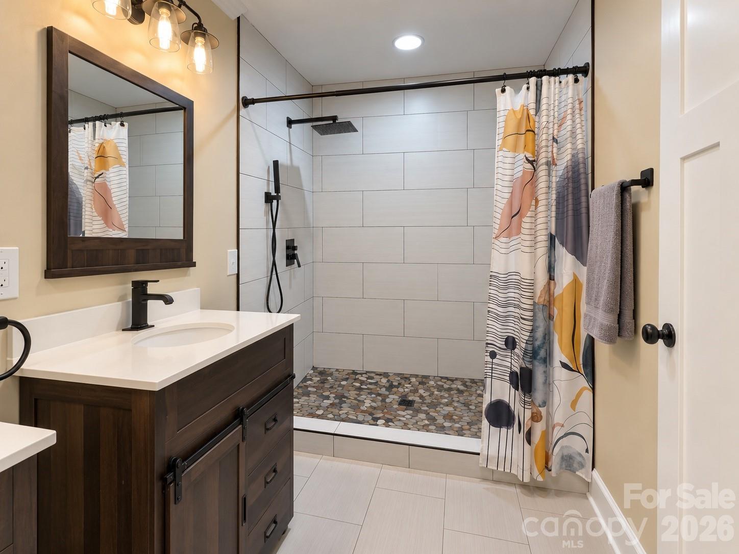 540 Harvell Drive Property Photo 16