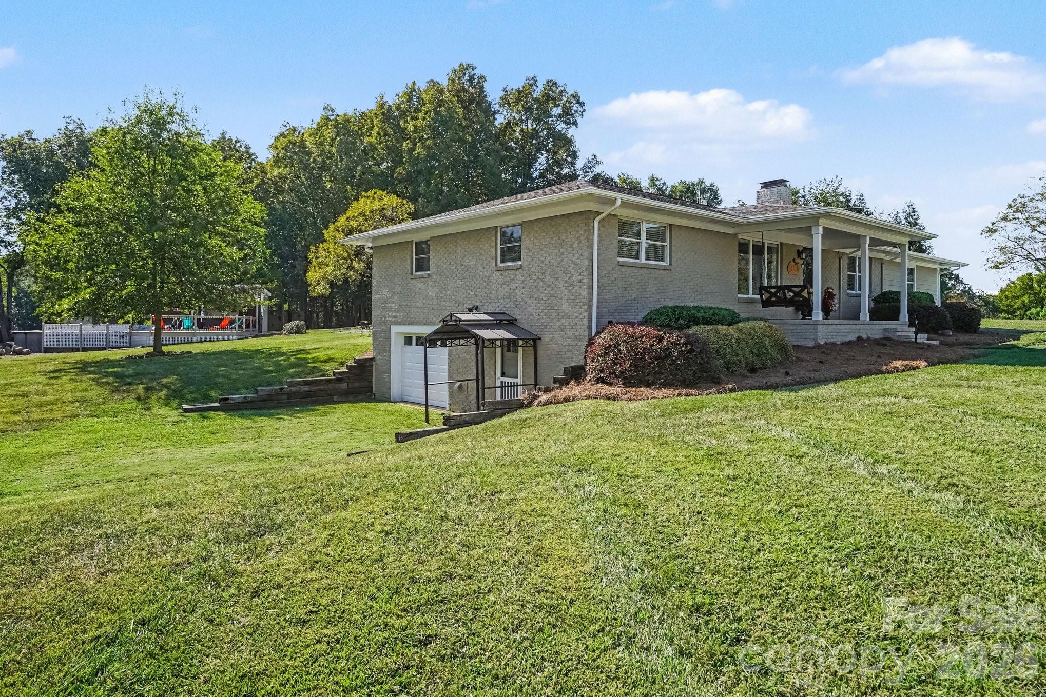540 Harvell Drive Property Photo 27