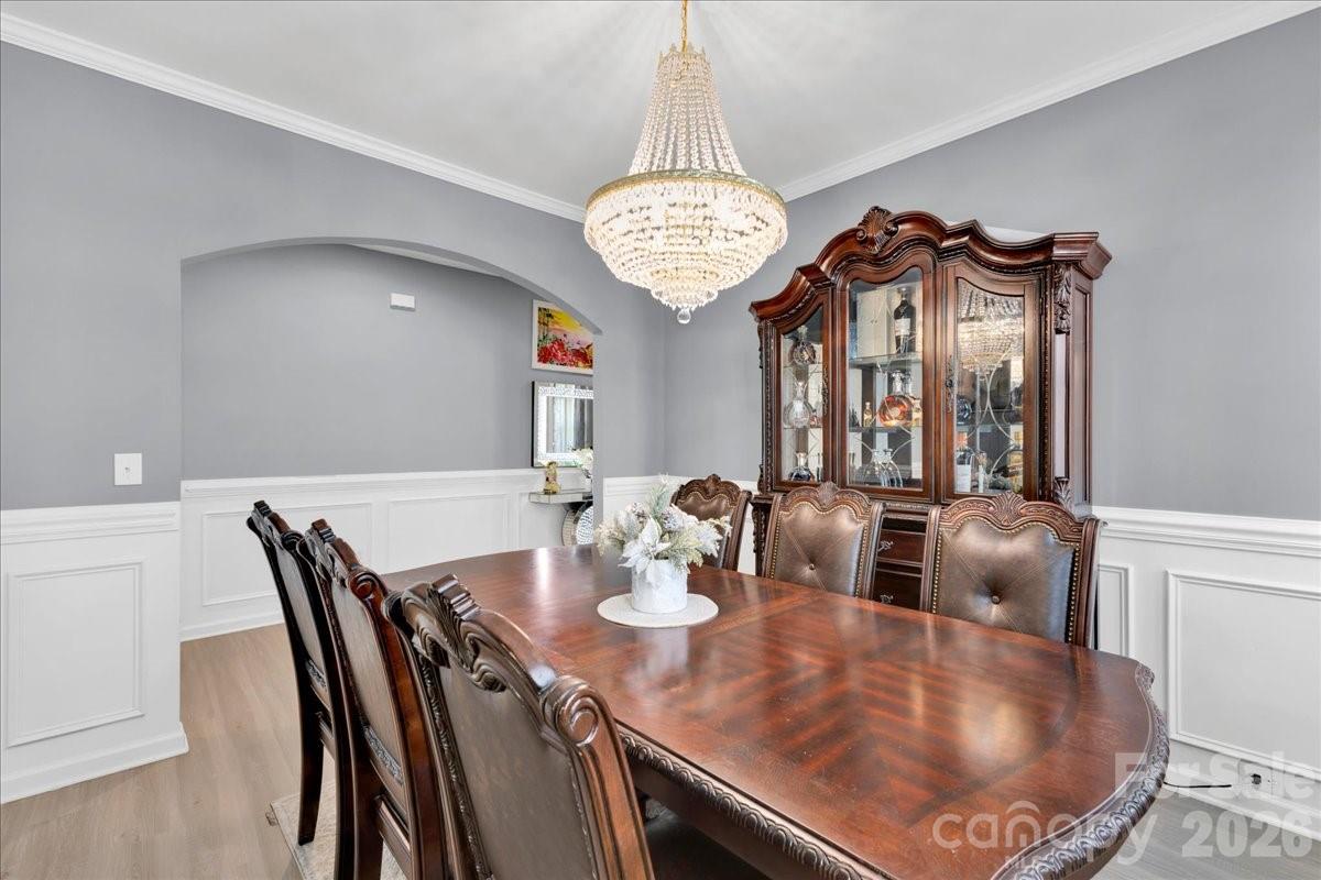 14727 Superior Street Property Photo 3