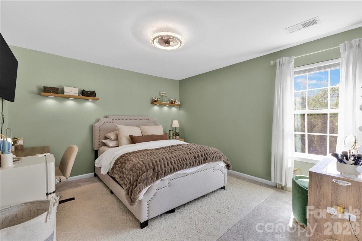 14727 Superior Street Property Photo 12