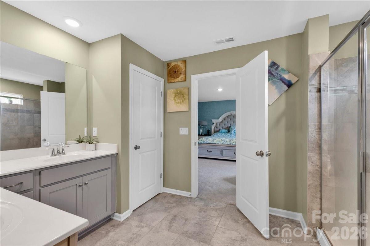 14727 Superior Street Property Photo 17