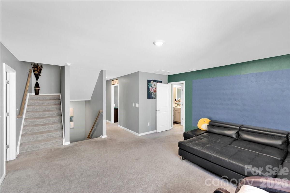 14727 Superior Street Property Photo 23
