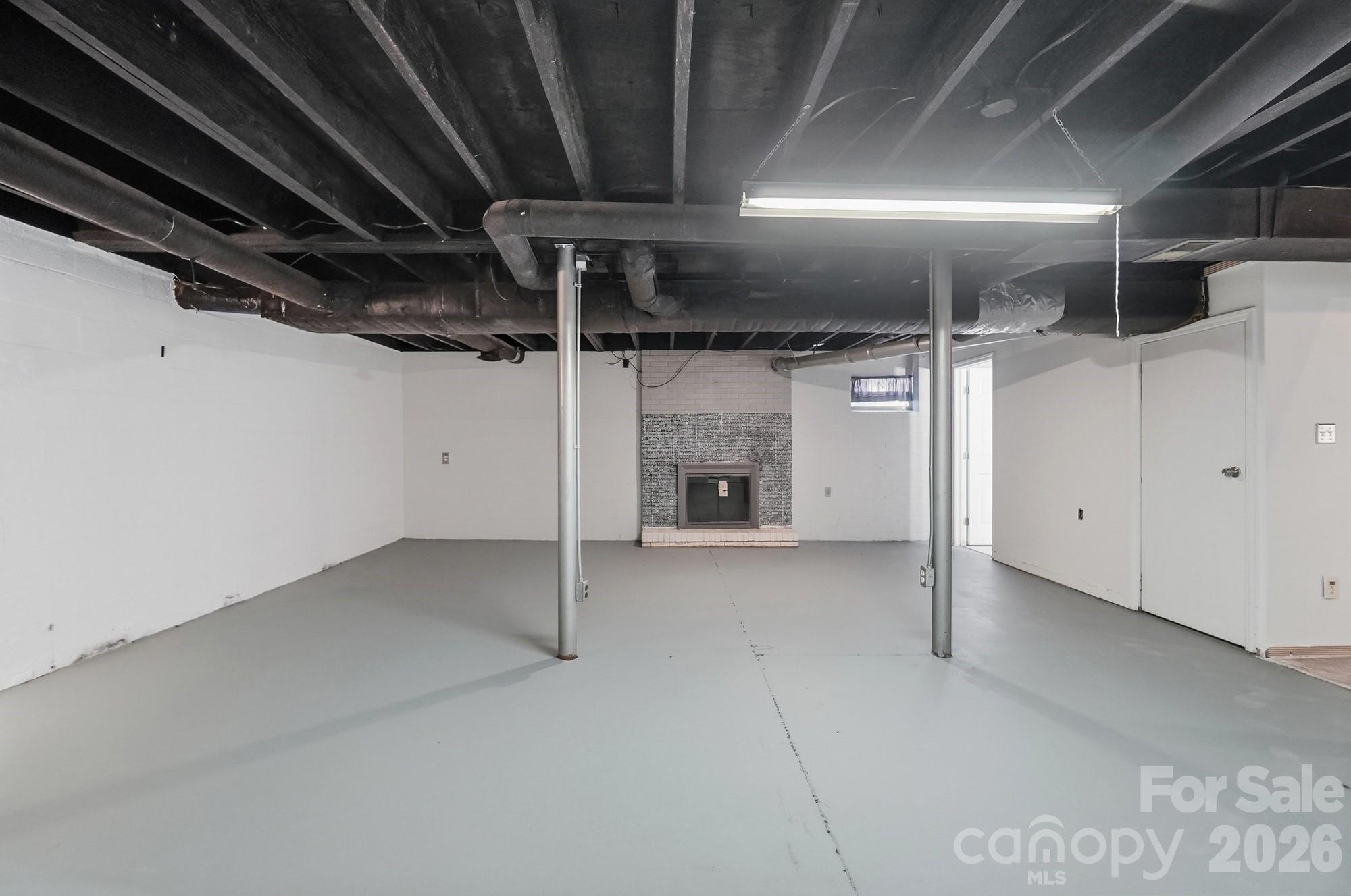 213 Lakeview Drive Property Photo 28