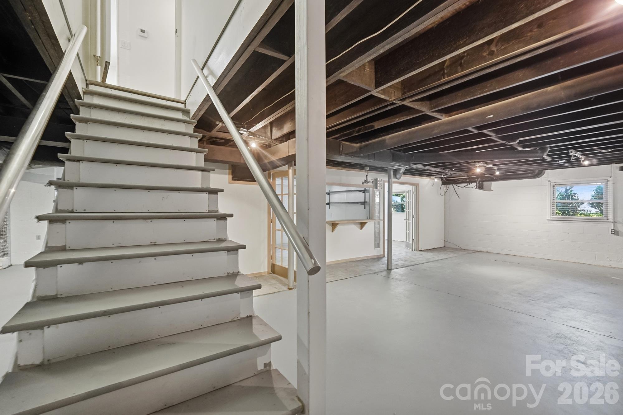 213 Lakeview Drive Property Photo 29