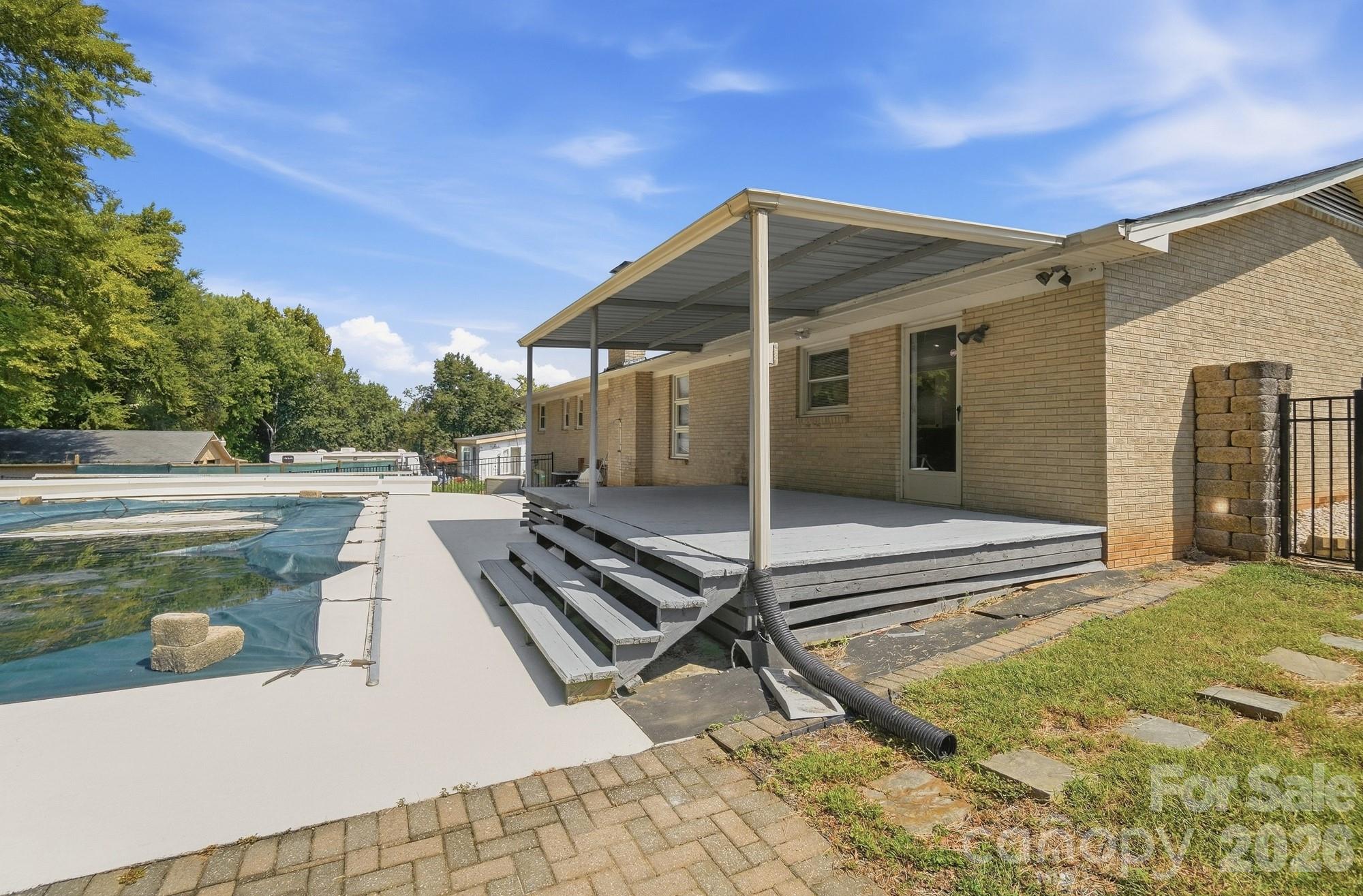 213 Lakeview Drive Property Photo 41