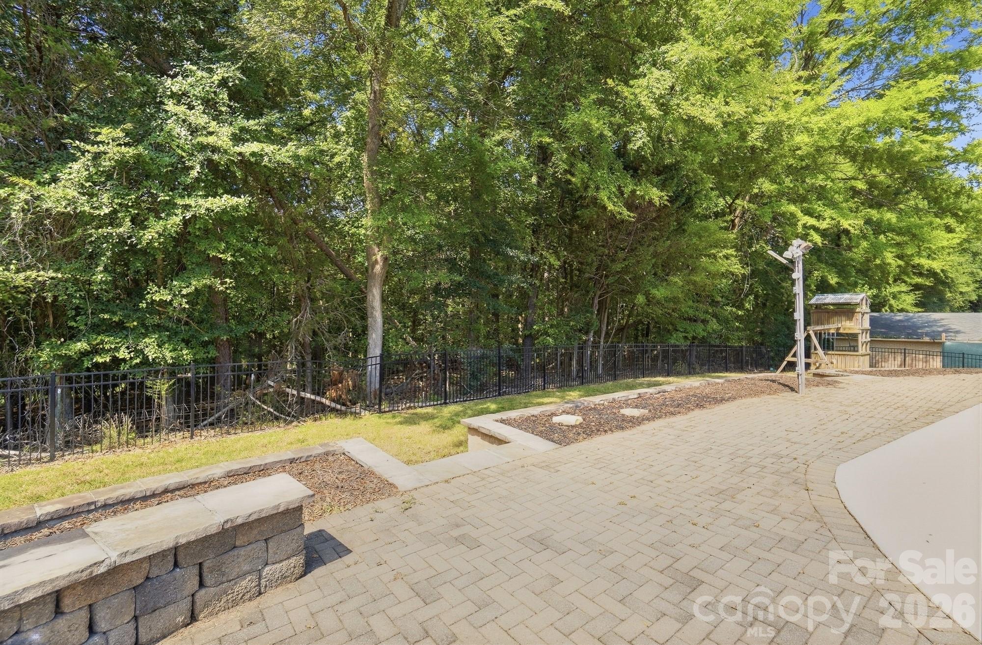 213 Lakeview Drive Property Photo 44