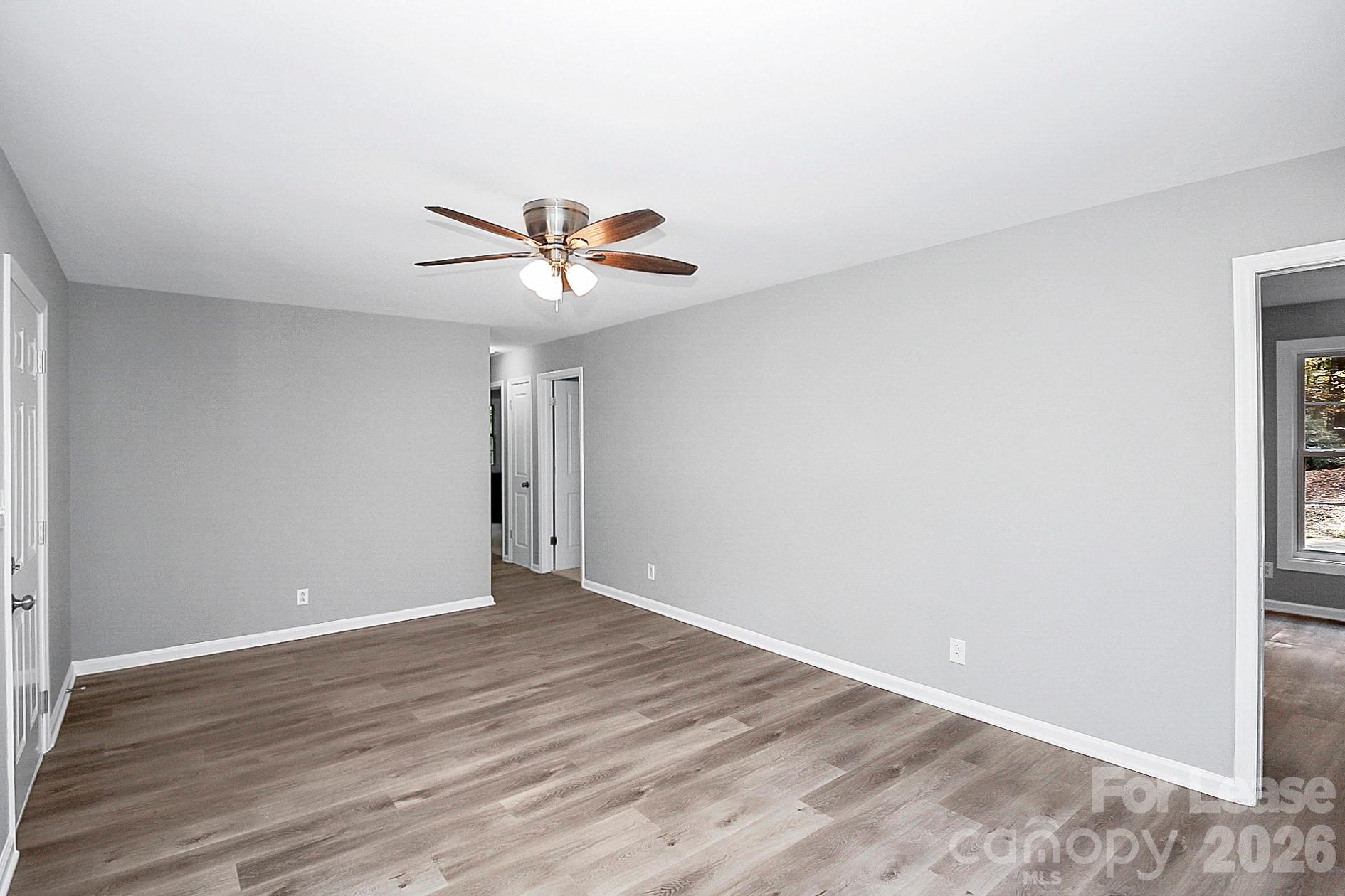 2310 Eastview Circle Property Photo 6