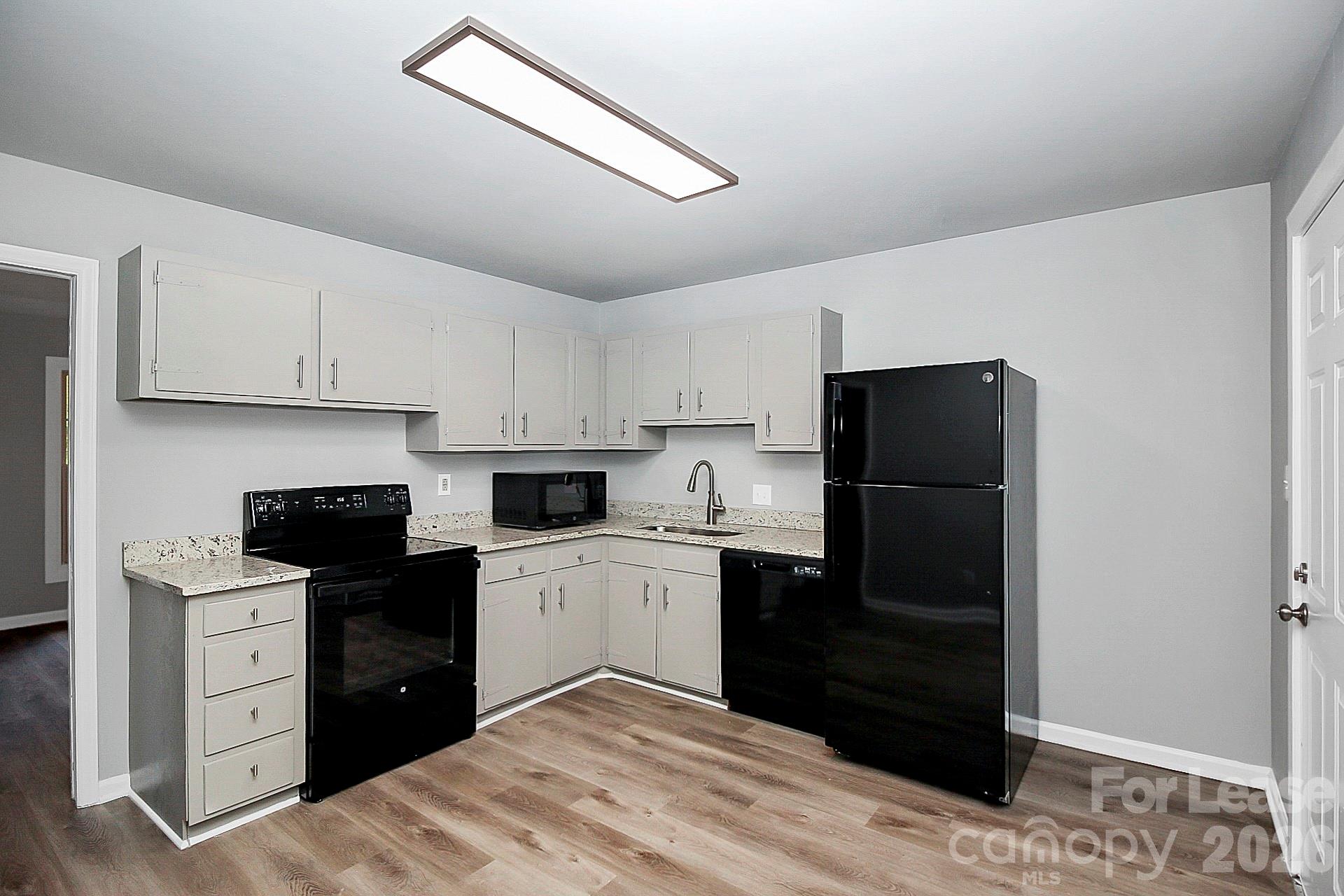2310 Eastview Circle Property Photo 10