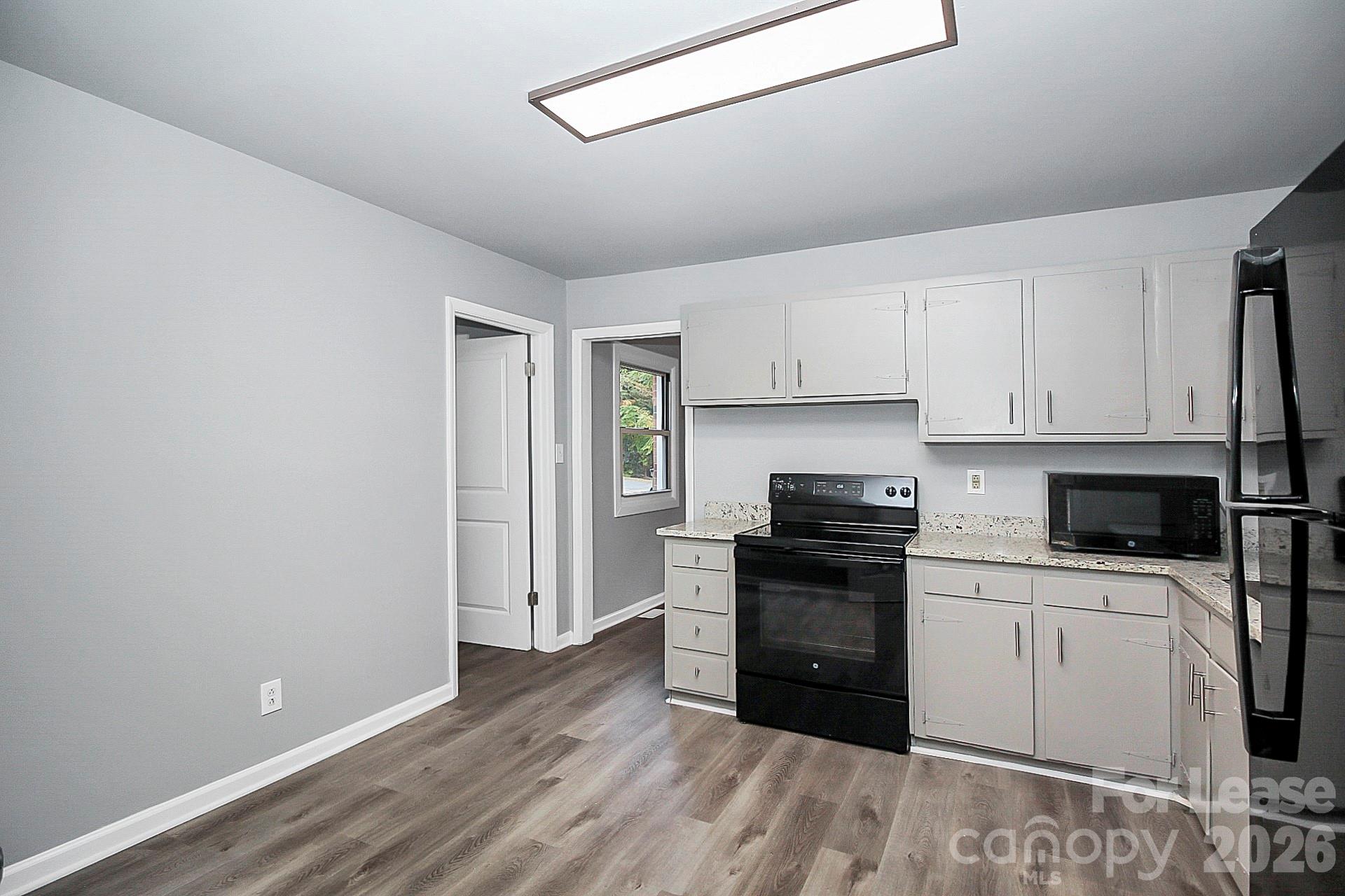 2310 Eastview Circle Property Photo 11