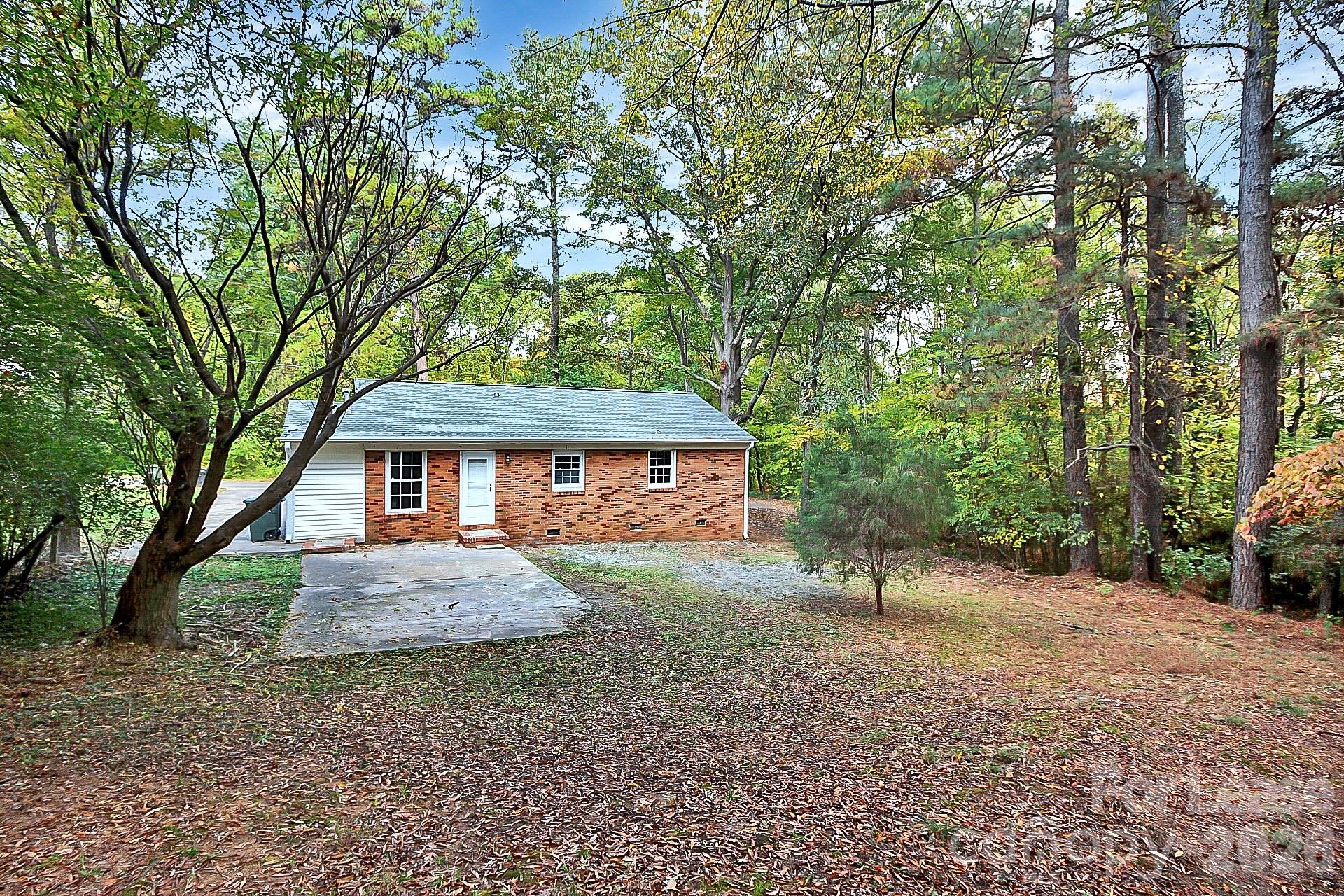 2310 Eastview Circle Property Photo 27