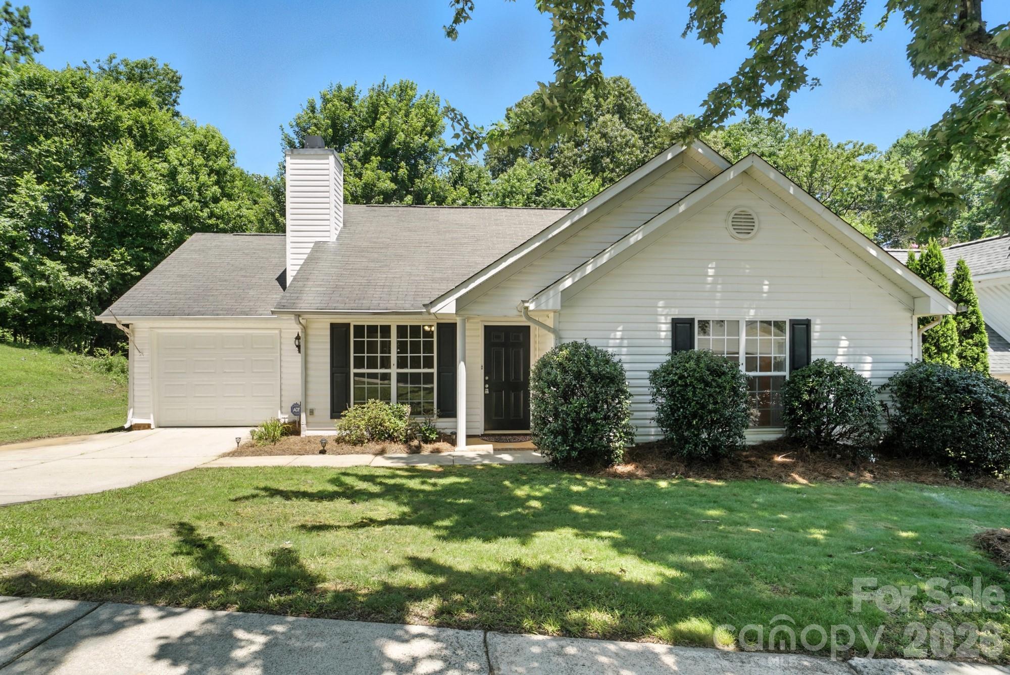 14658 Laura Michelle Road Property Photo 1