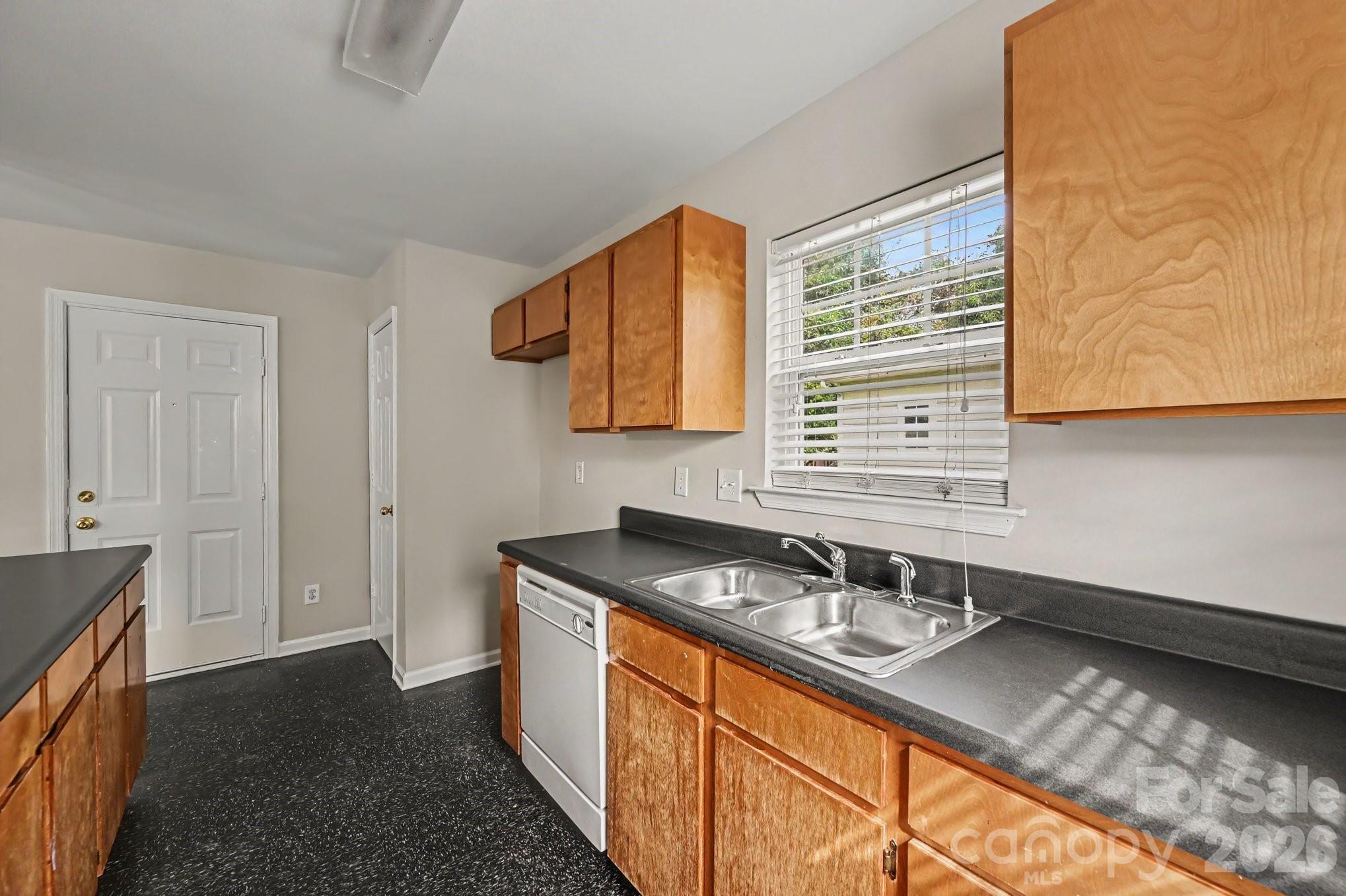 619 Pennsylvania Avenue Property Photo 8