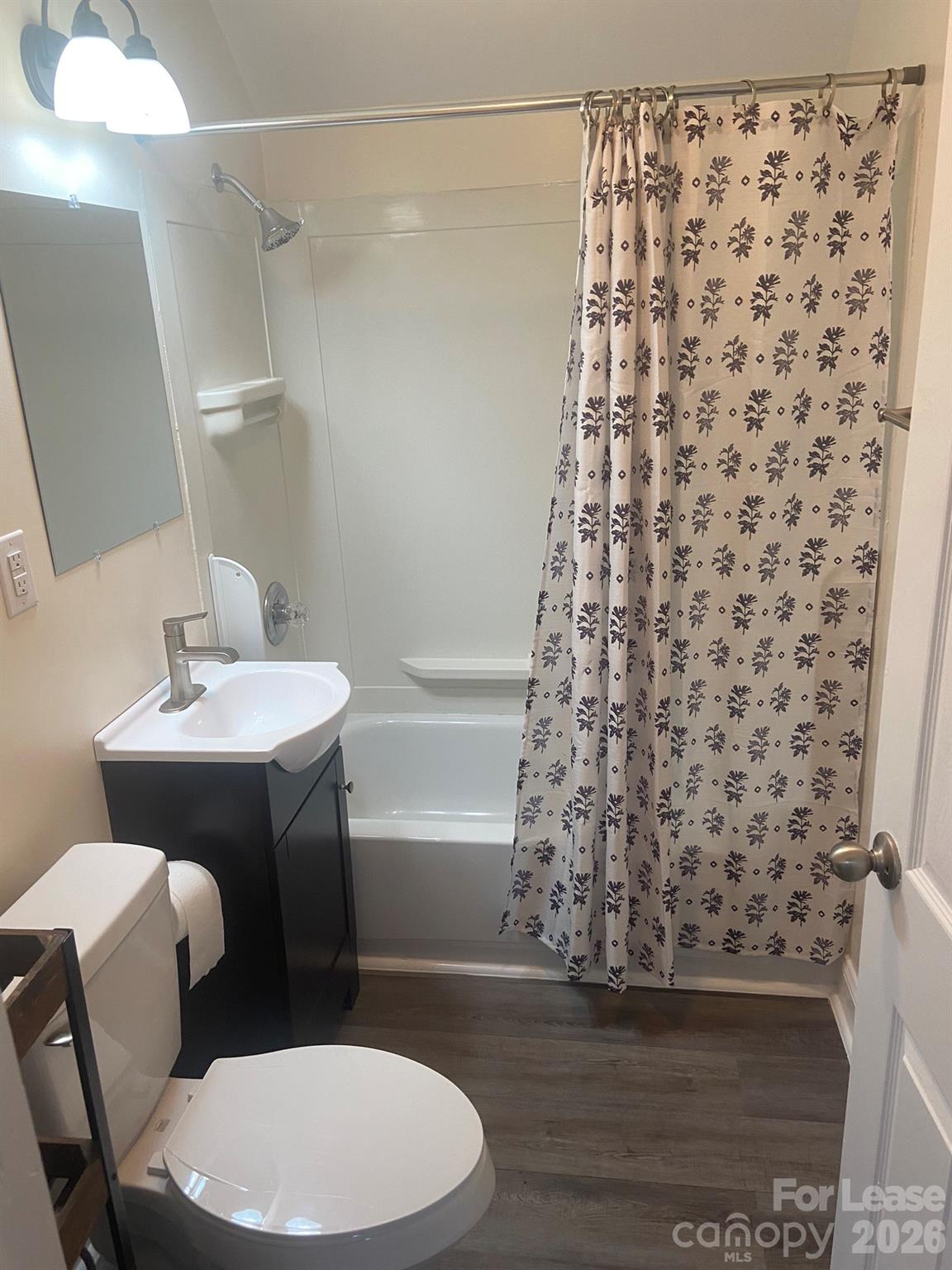 14 Douglas Avenue Property Photo 4