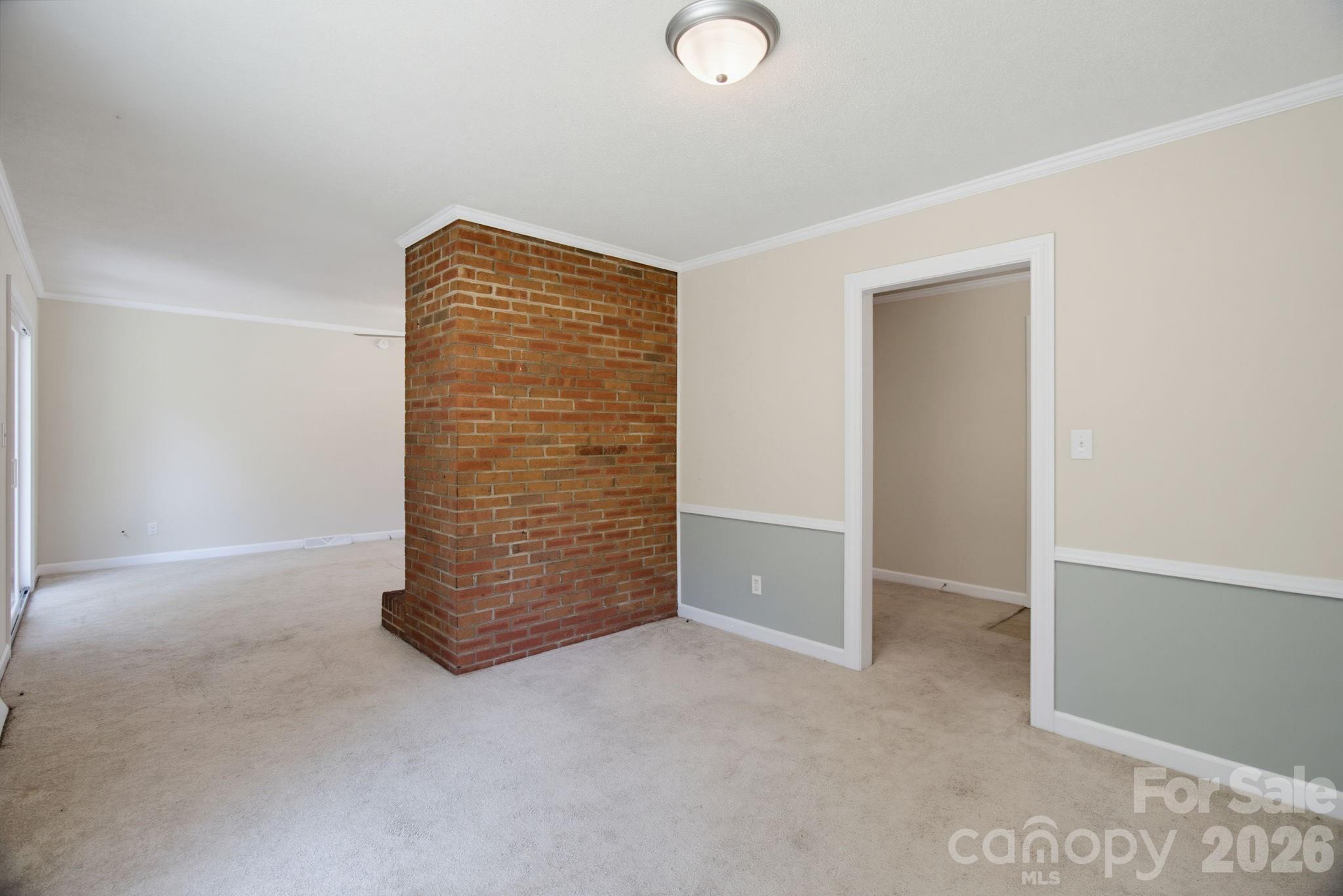 115 Monroe Drive Property Photo 9