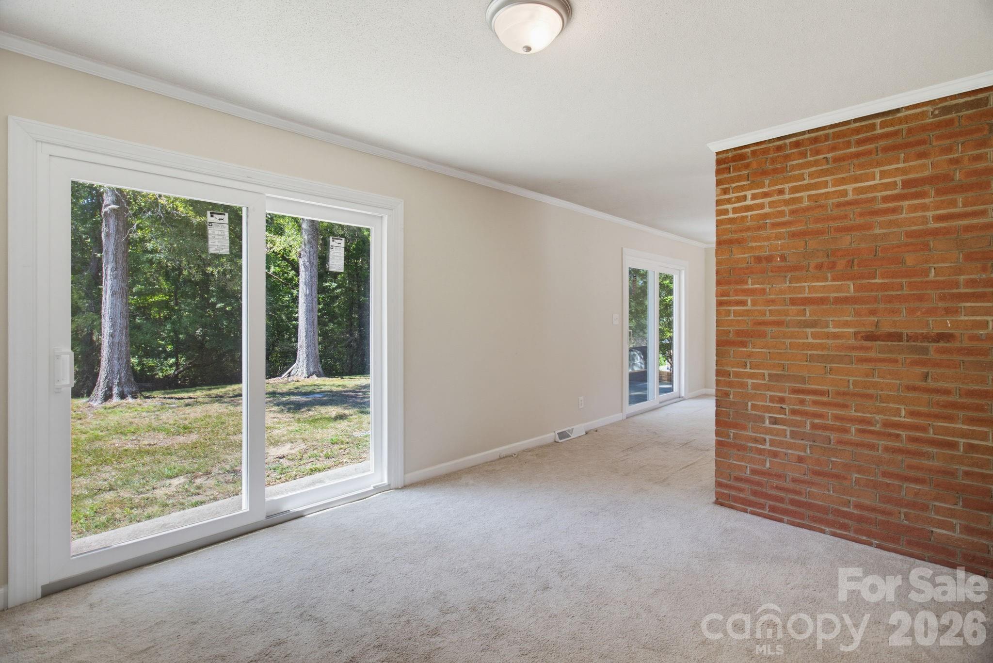 115 Monroe Drive Property Photo 10