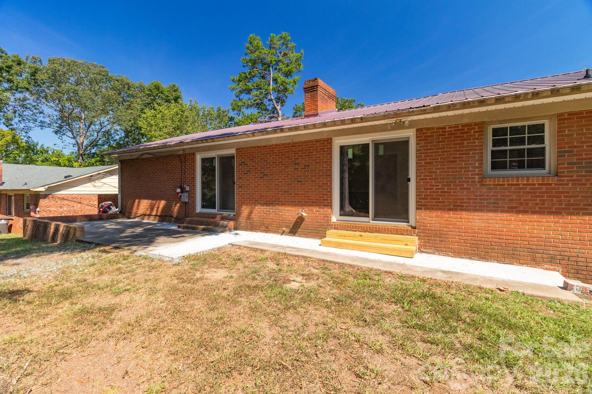 115 Monroe Drive Property Photo 28