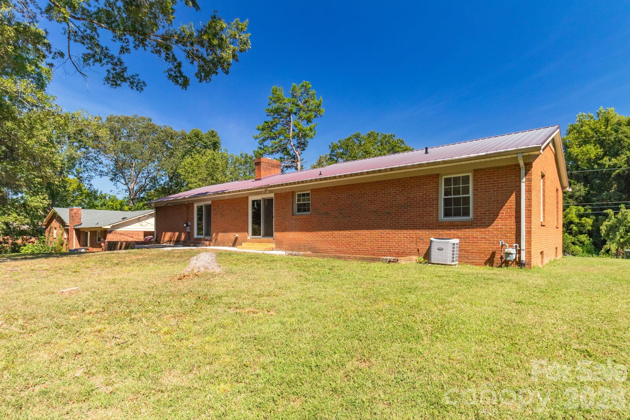 115 Monroe Drive Property Photo 32