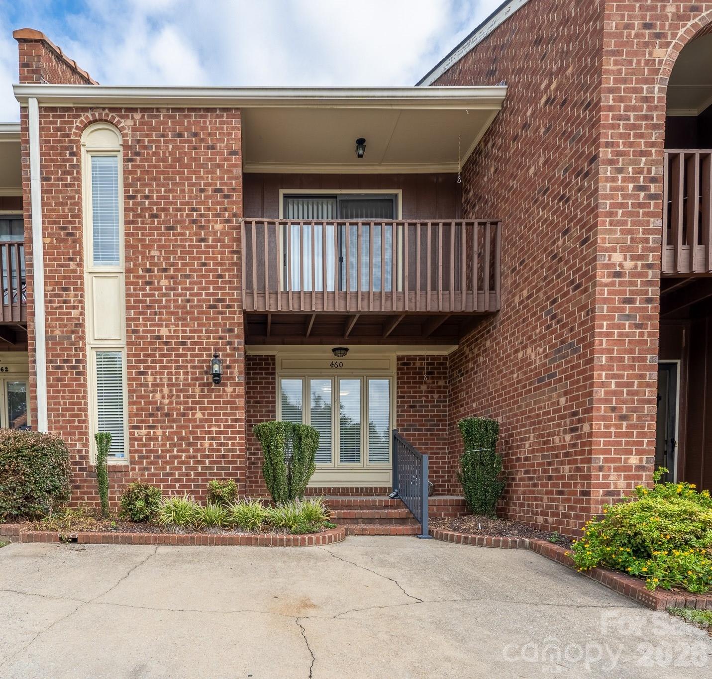 460 Camrose Circle Property Photo 1
