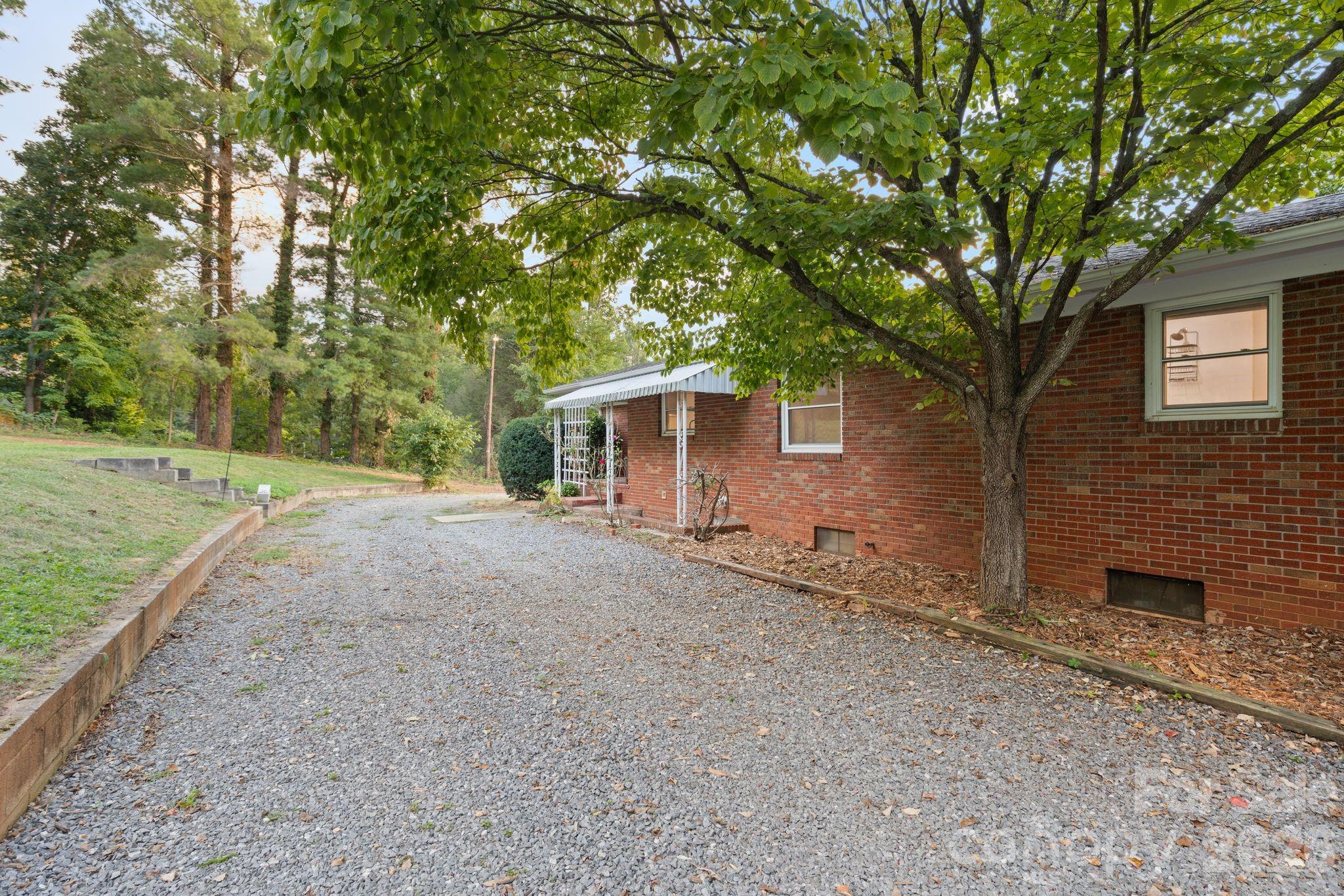 1452 Sweeten Creek Road Property Photo 33
