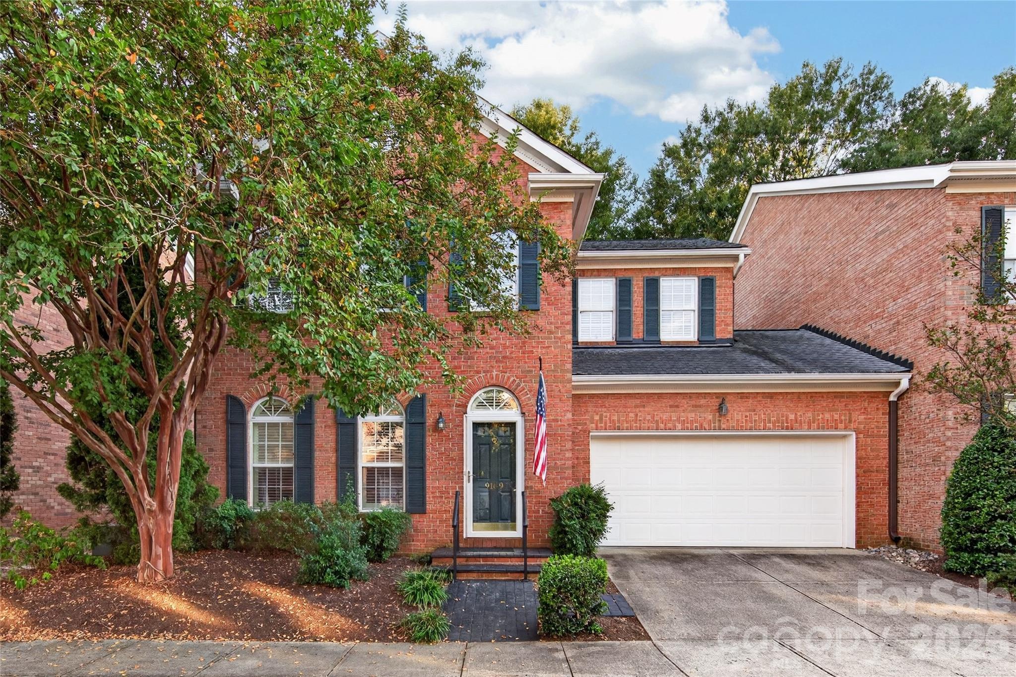 9169 Bonnie Briar Circle Property Photo 1