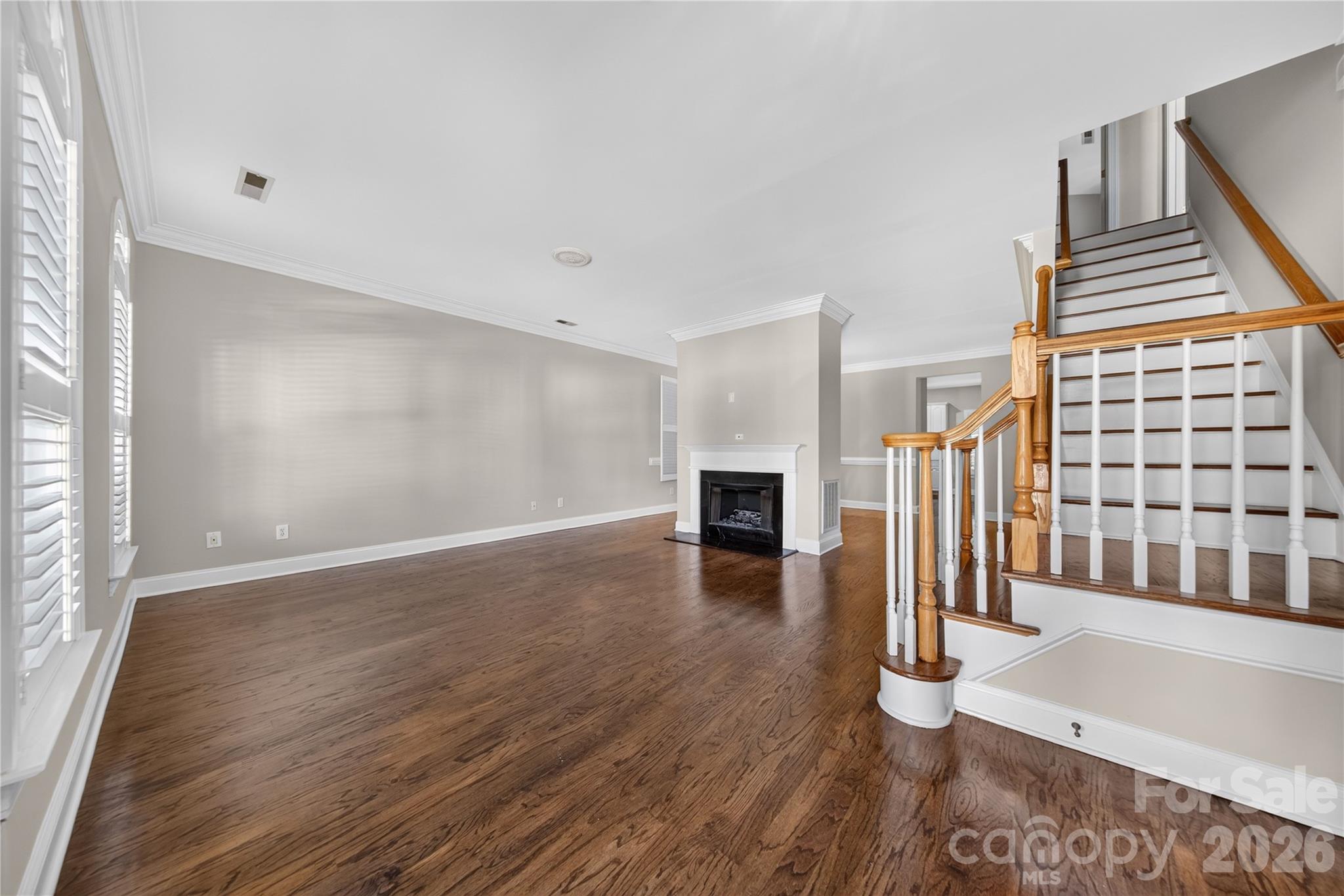 9169 Bonnie Briar Circle Property Photo 3
