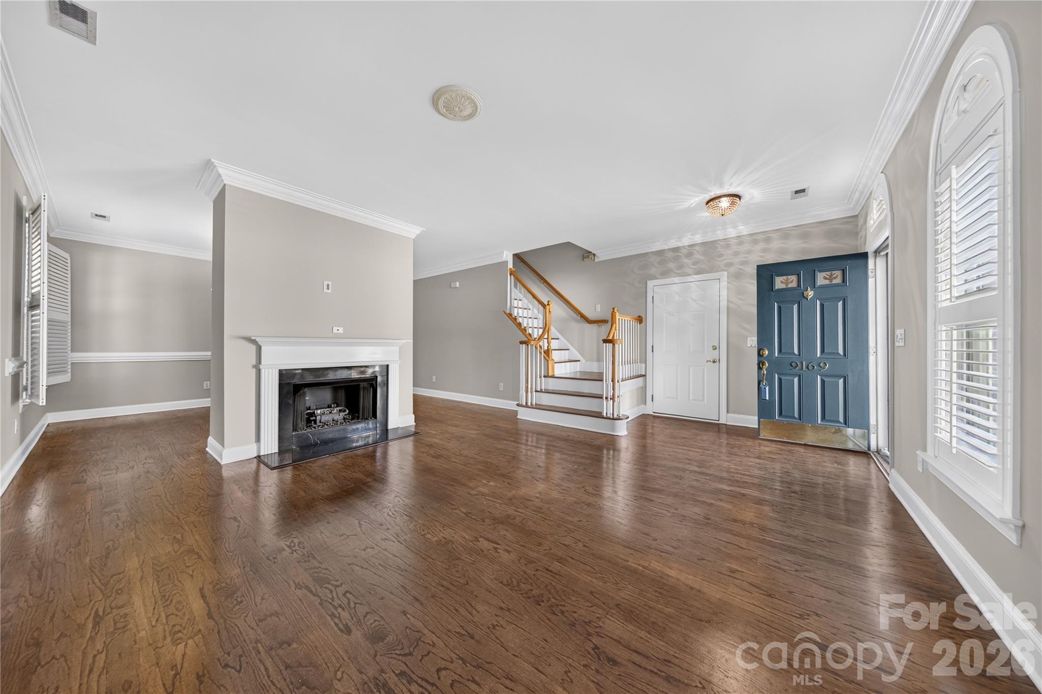 9169 Bonnie Briar Circle Property Photo 4