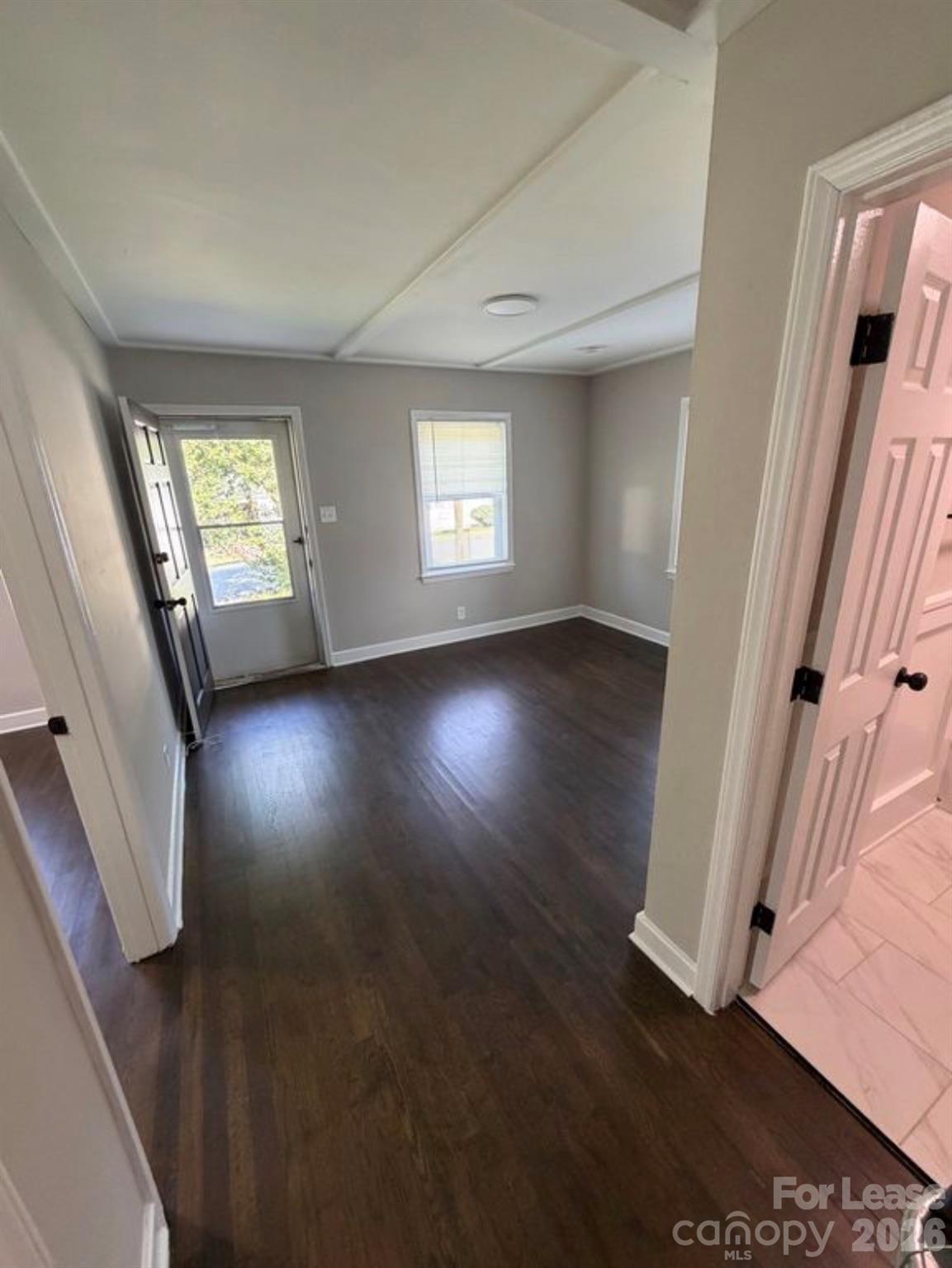 1900 Welch Place 1 Property Photo 2