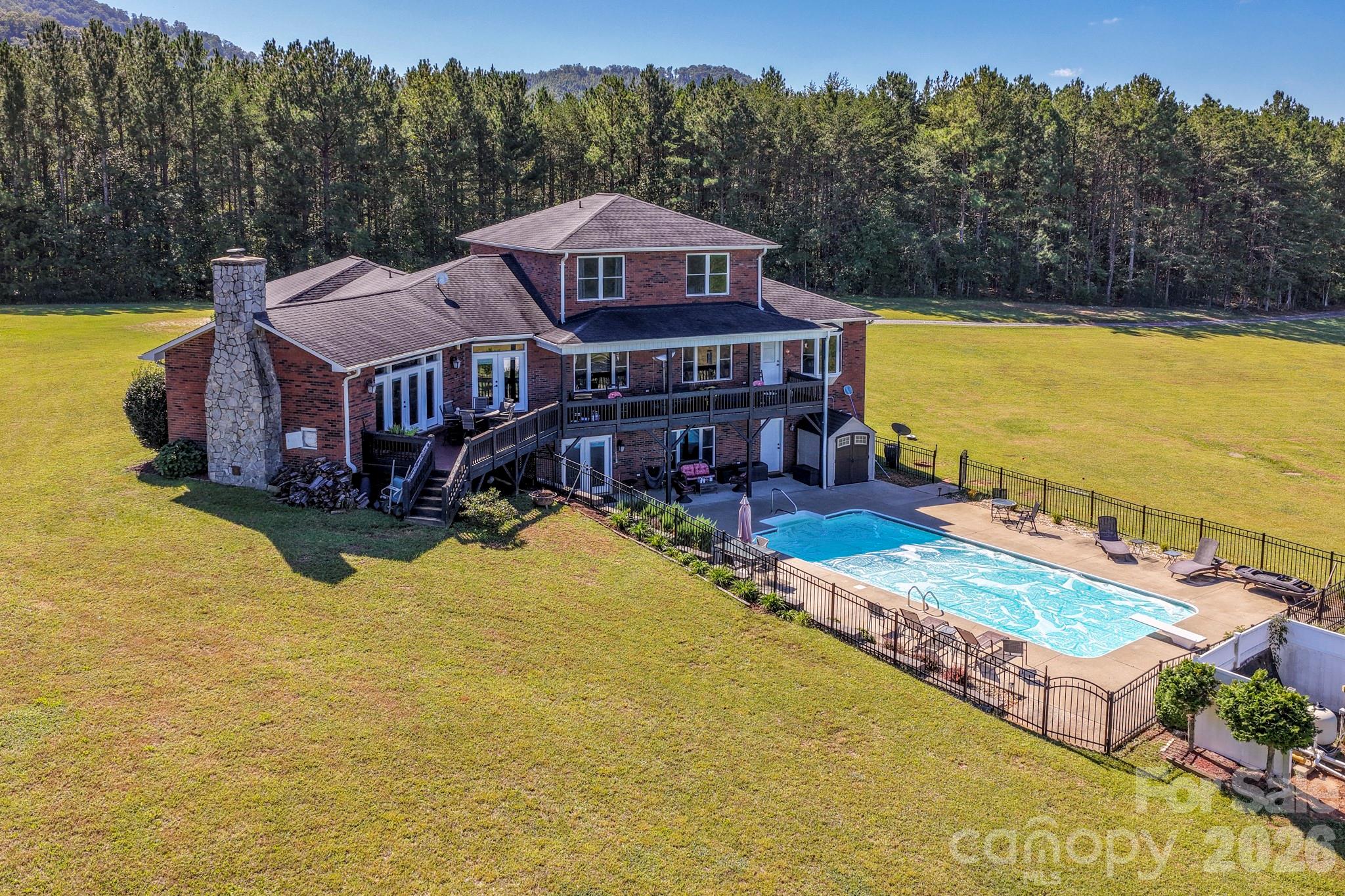 671 Mud Cut Loop Property Photo 3