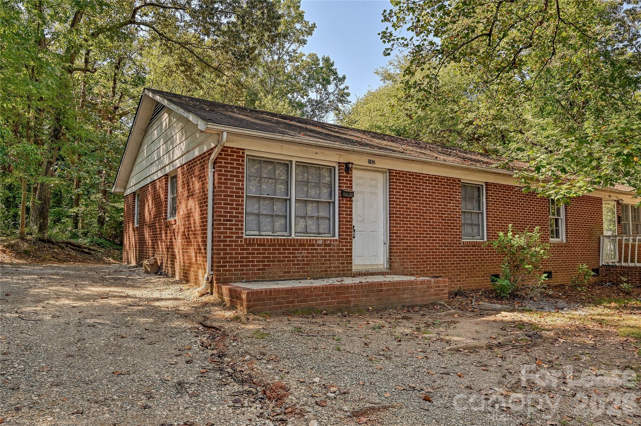 162 American Avenue Property Photo 1
