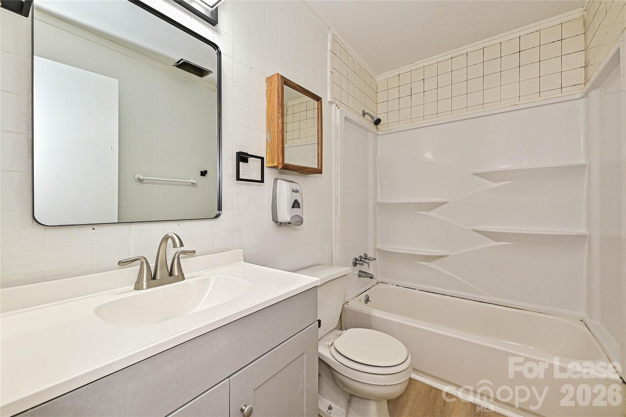 162 American Avenue Property Photo 8