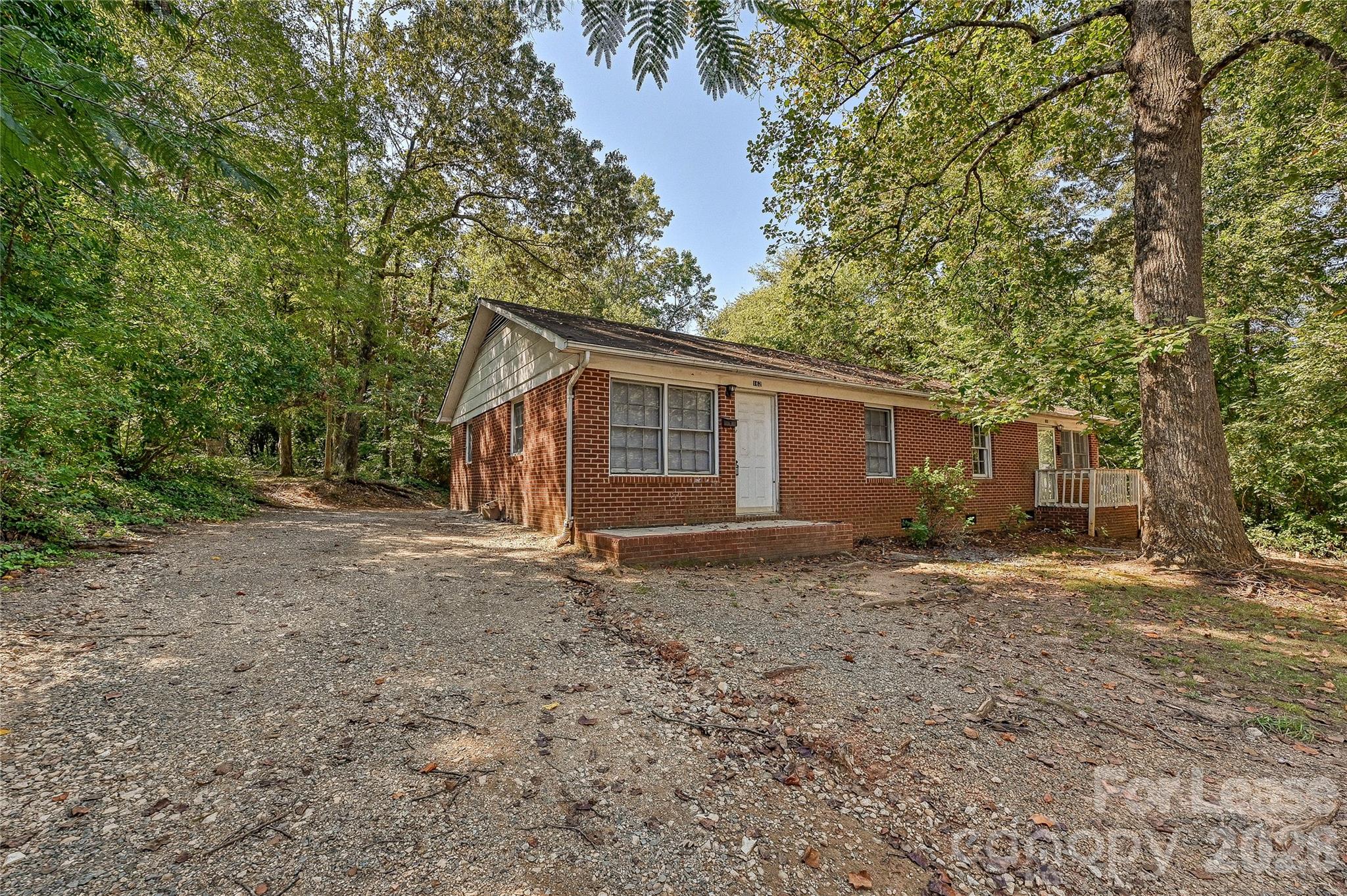 162 American Avenue Property Photo 12