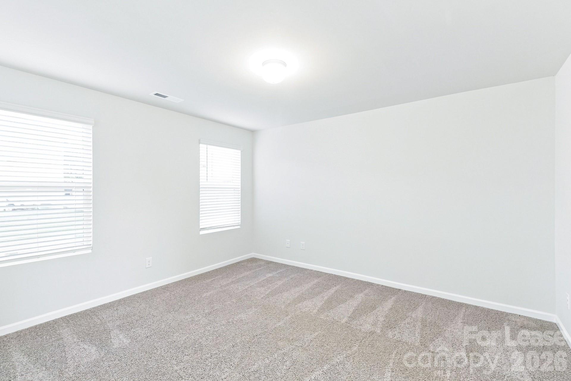 233 W Grover Street Property Photo 9