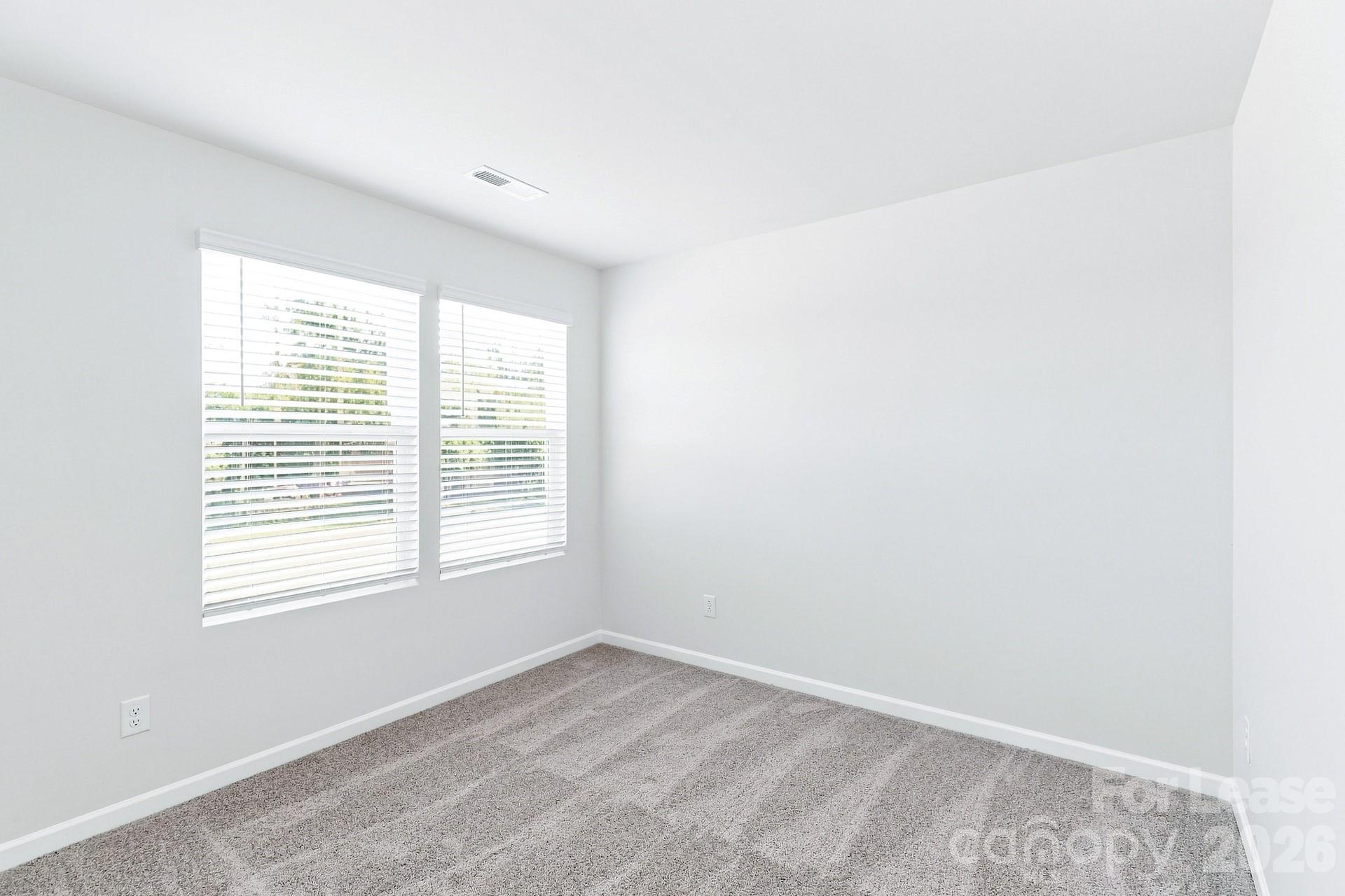 233 W Grover Street Property Photo 11