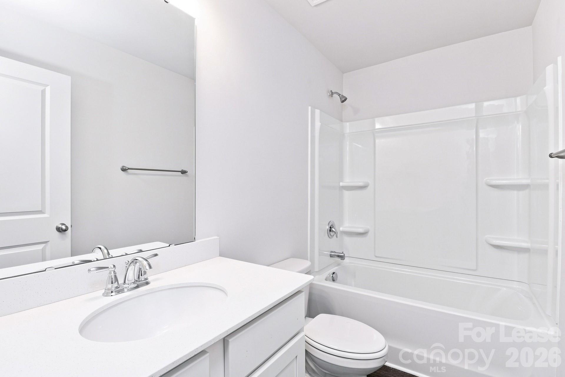 233 W Grover Street Property Photo 13
