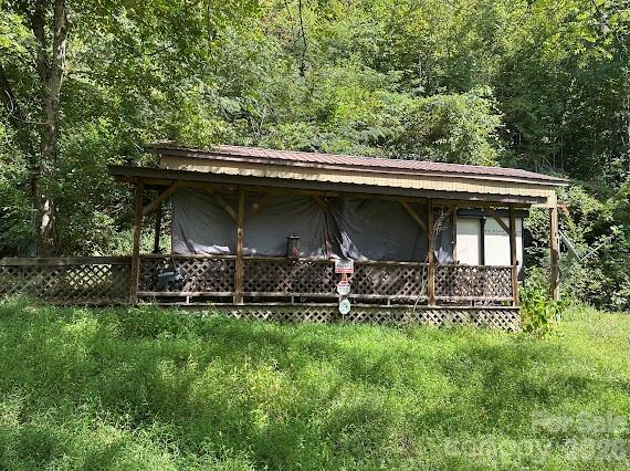 1034 Beaver Creek Road Property Photo 2