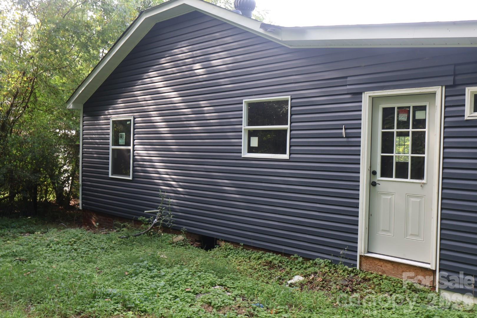 817 Skyland Street Property Photo 1