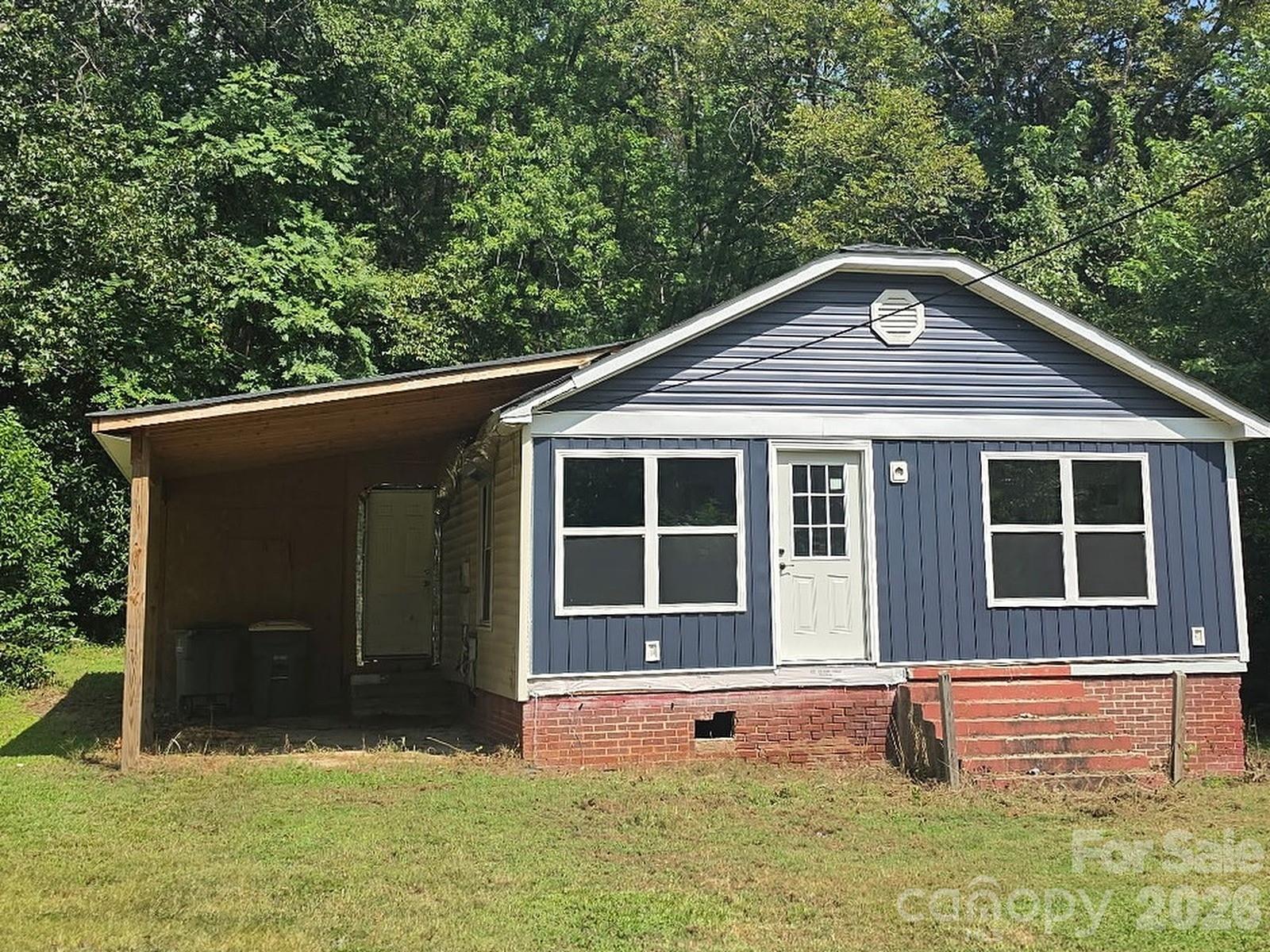 817 Skyland Street Property Photo 1