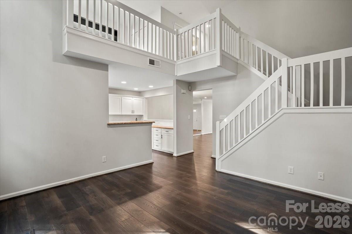 9022 Roseton Lane Property Photo 9
