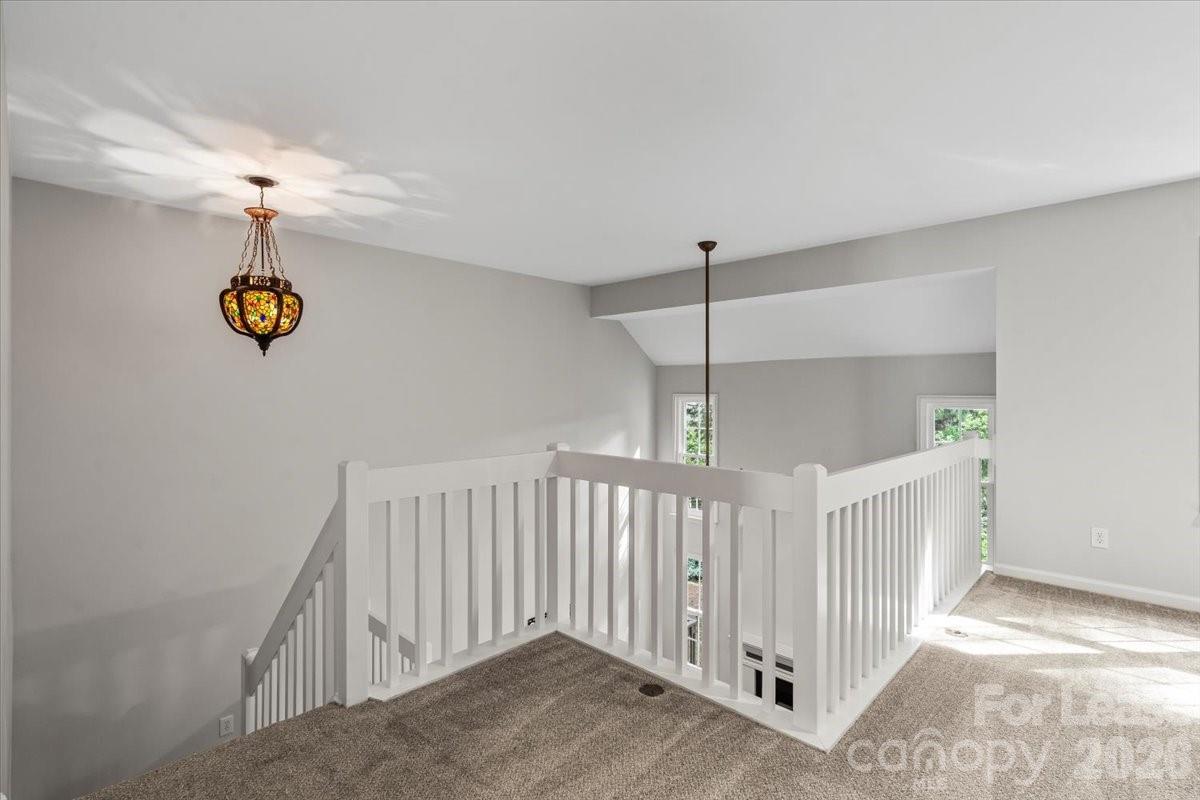 9022 Roseton Lane Property Photo 12