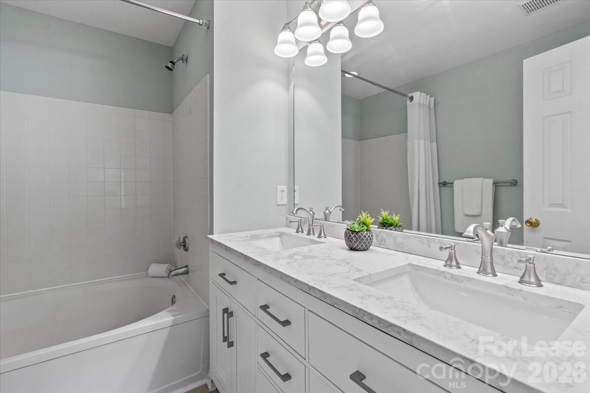 9022 Roseton Lane Property Photo 19