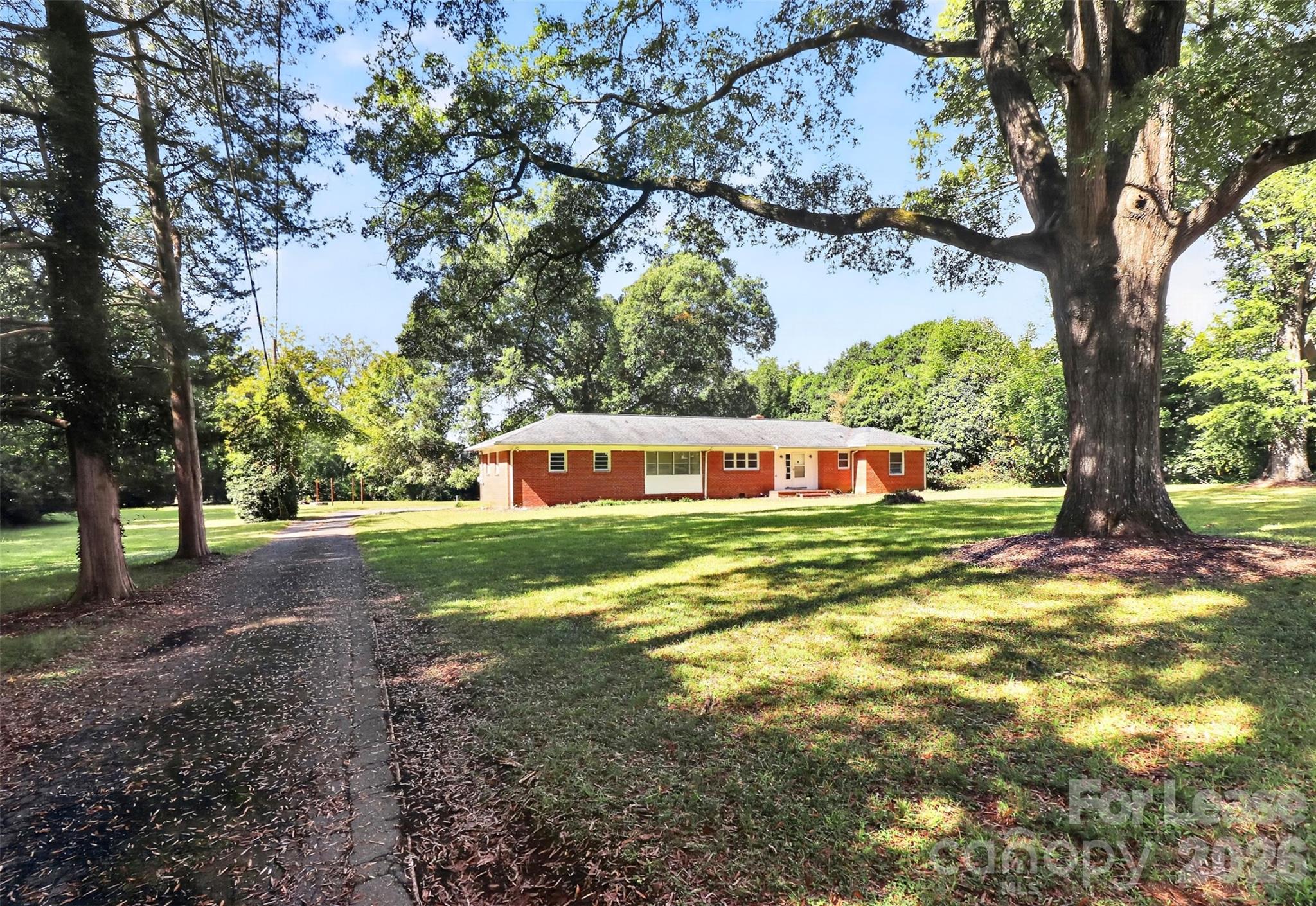 6038 Preston Lane Property Photo 3