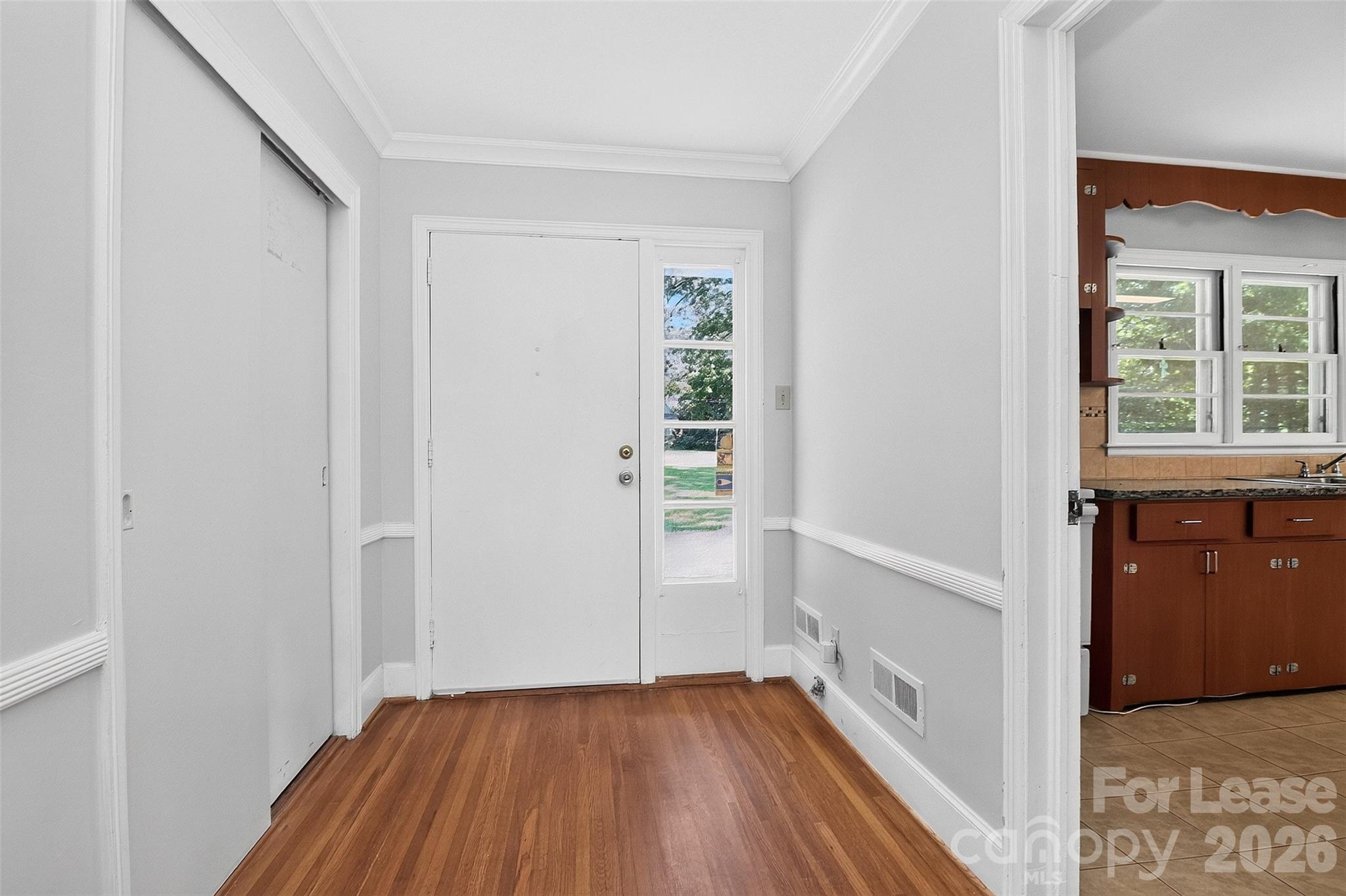 6038 Preston Lane Property Photo 4