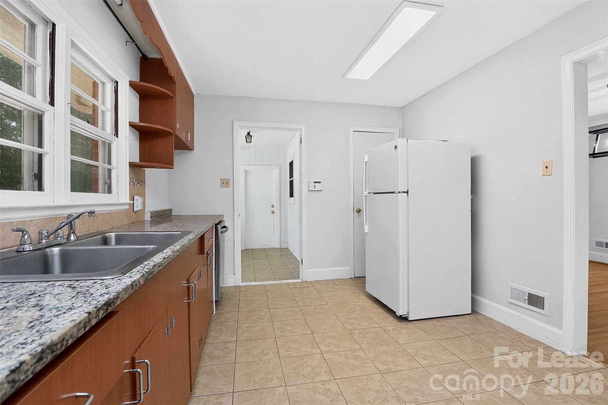 6038 Preston Lane Property Photo 7
