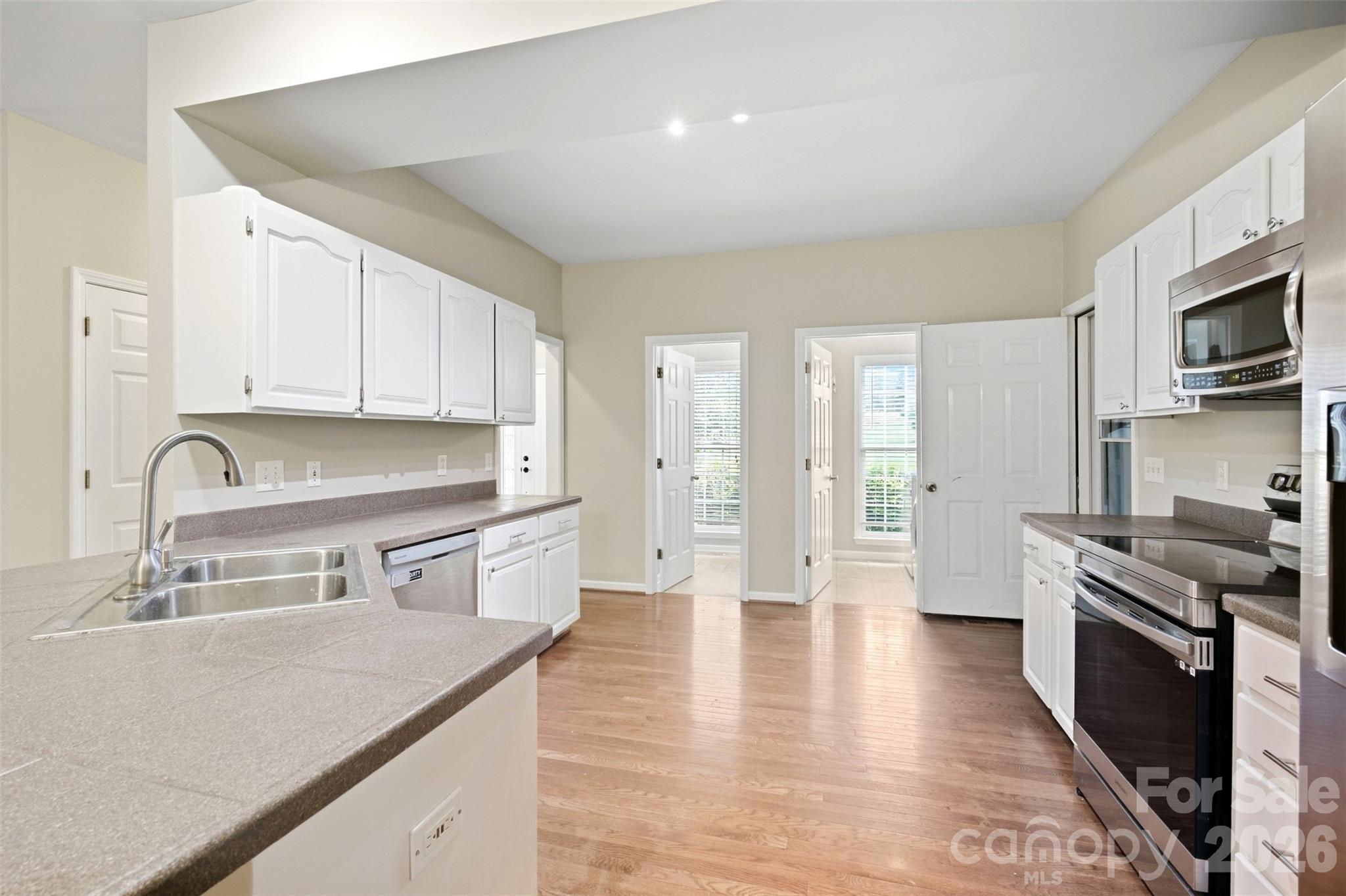 2591 Chandy Street Property Photo 11